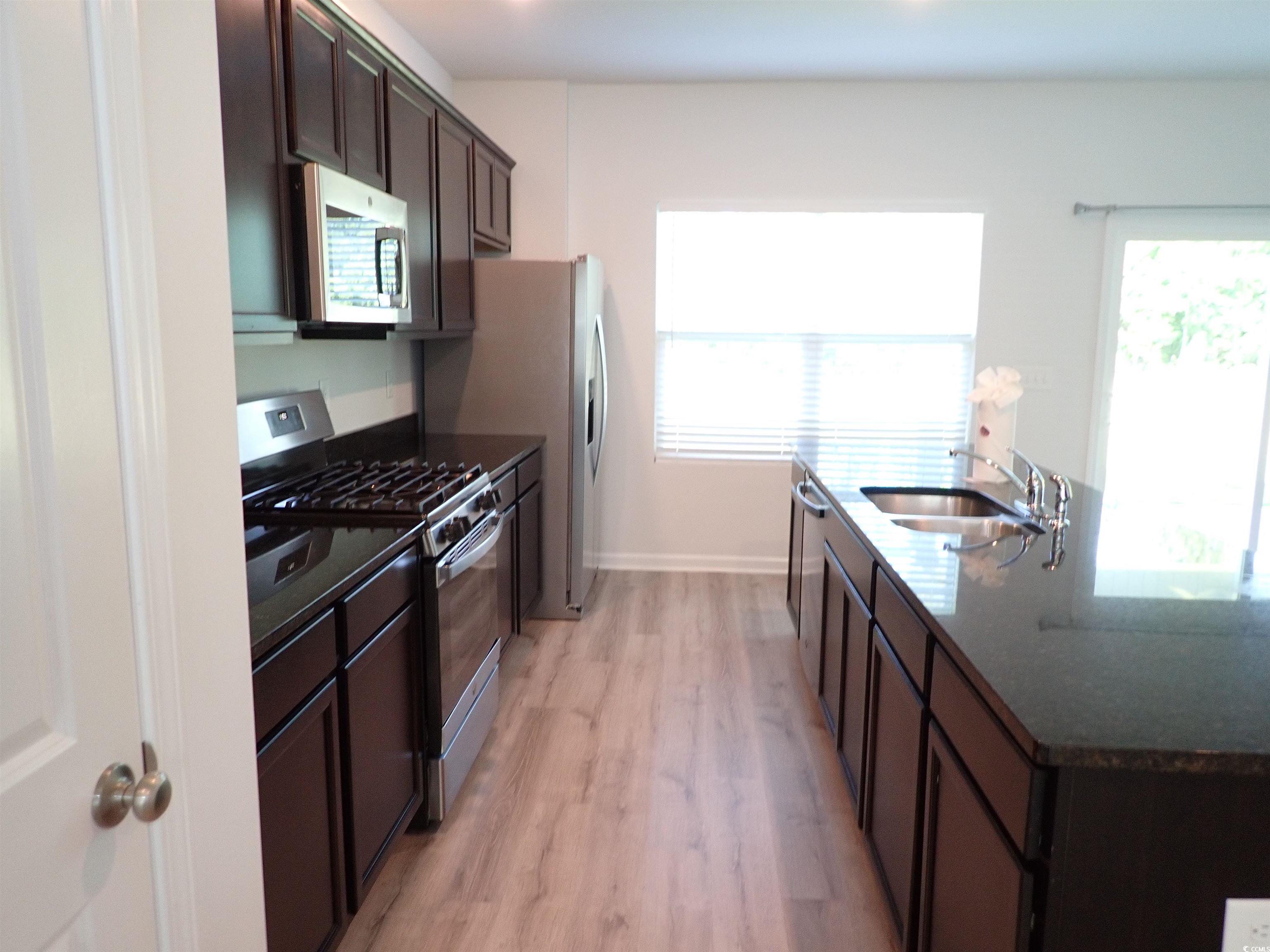 447 Archer Ct. Property Photo 9