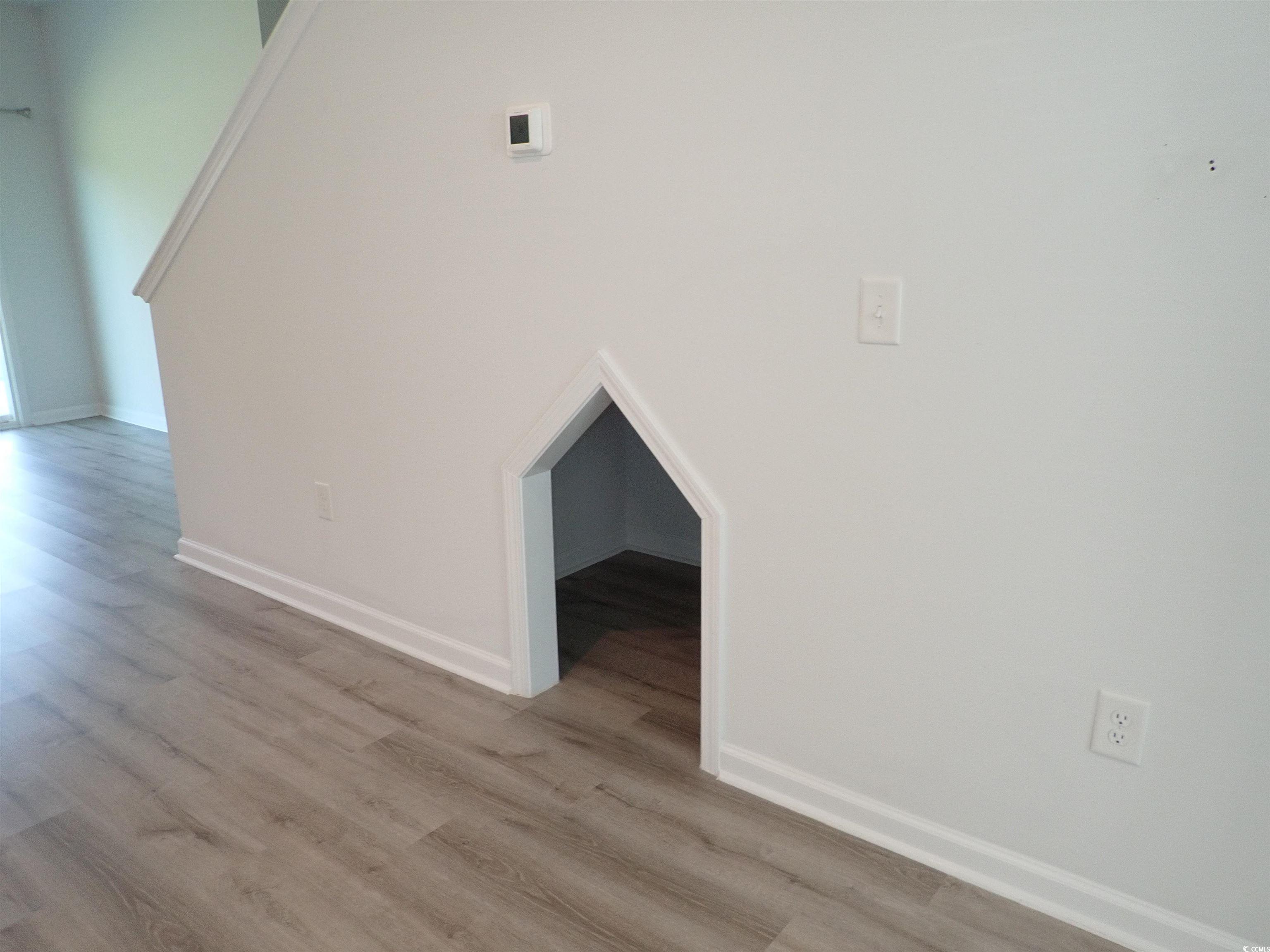 447 Archer Ct. Property Photo 22