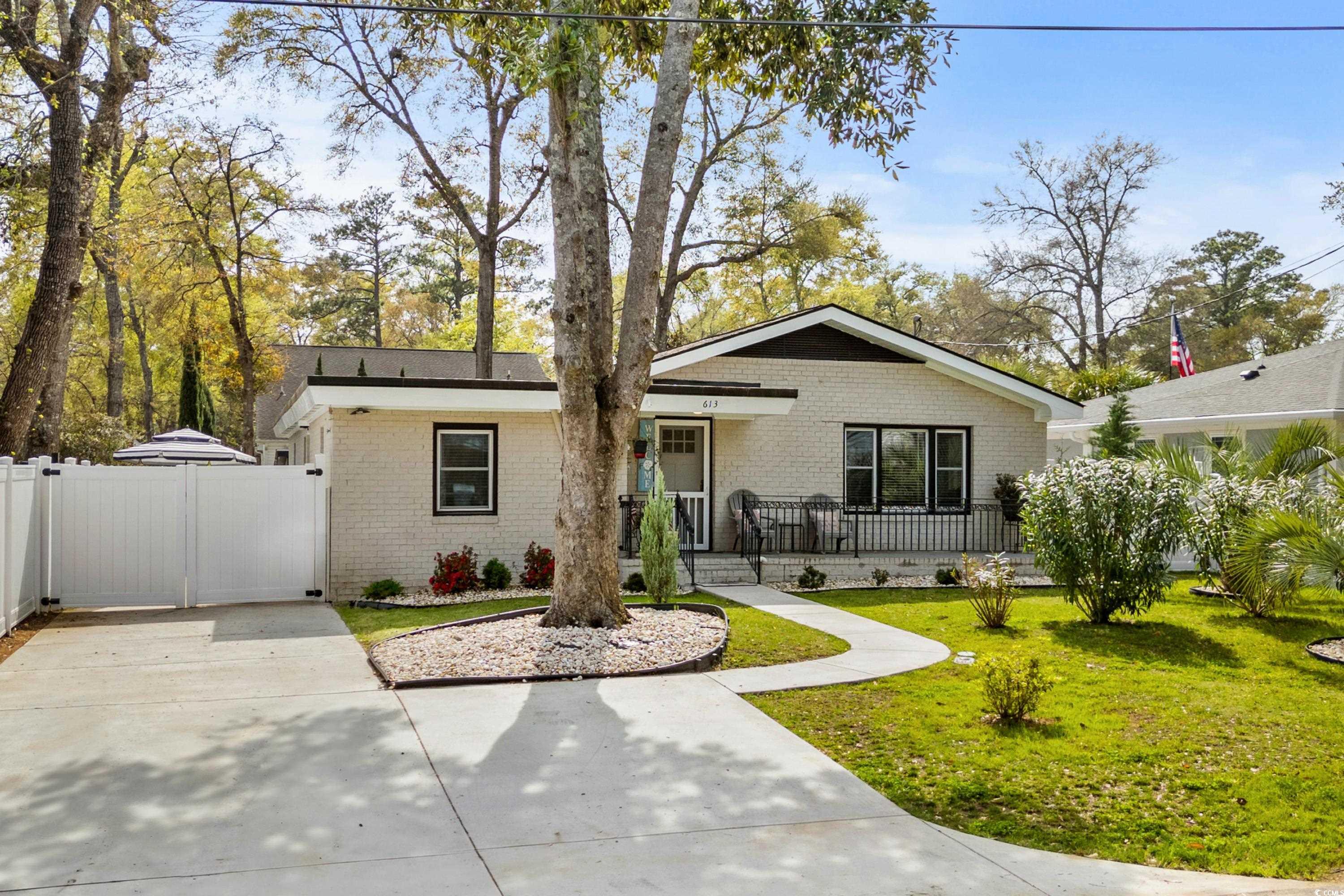 613 Cypress Dr. Property Photo 2