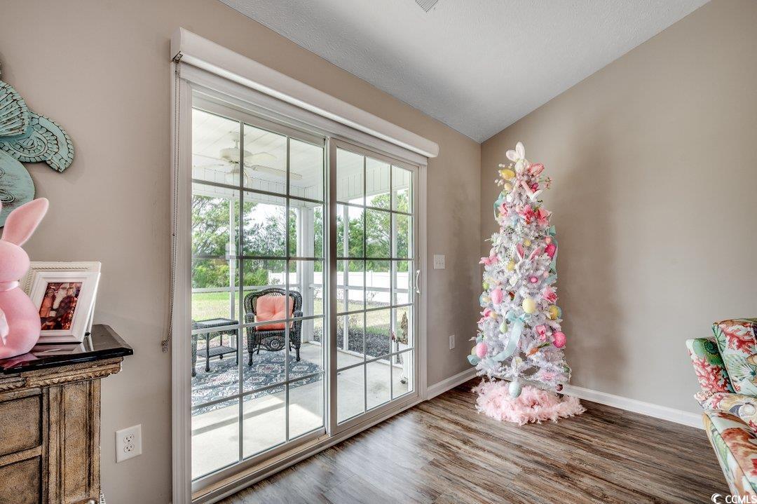 669 Sun Colony Blvd. Property Photo 10