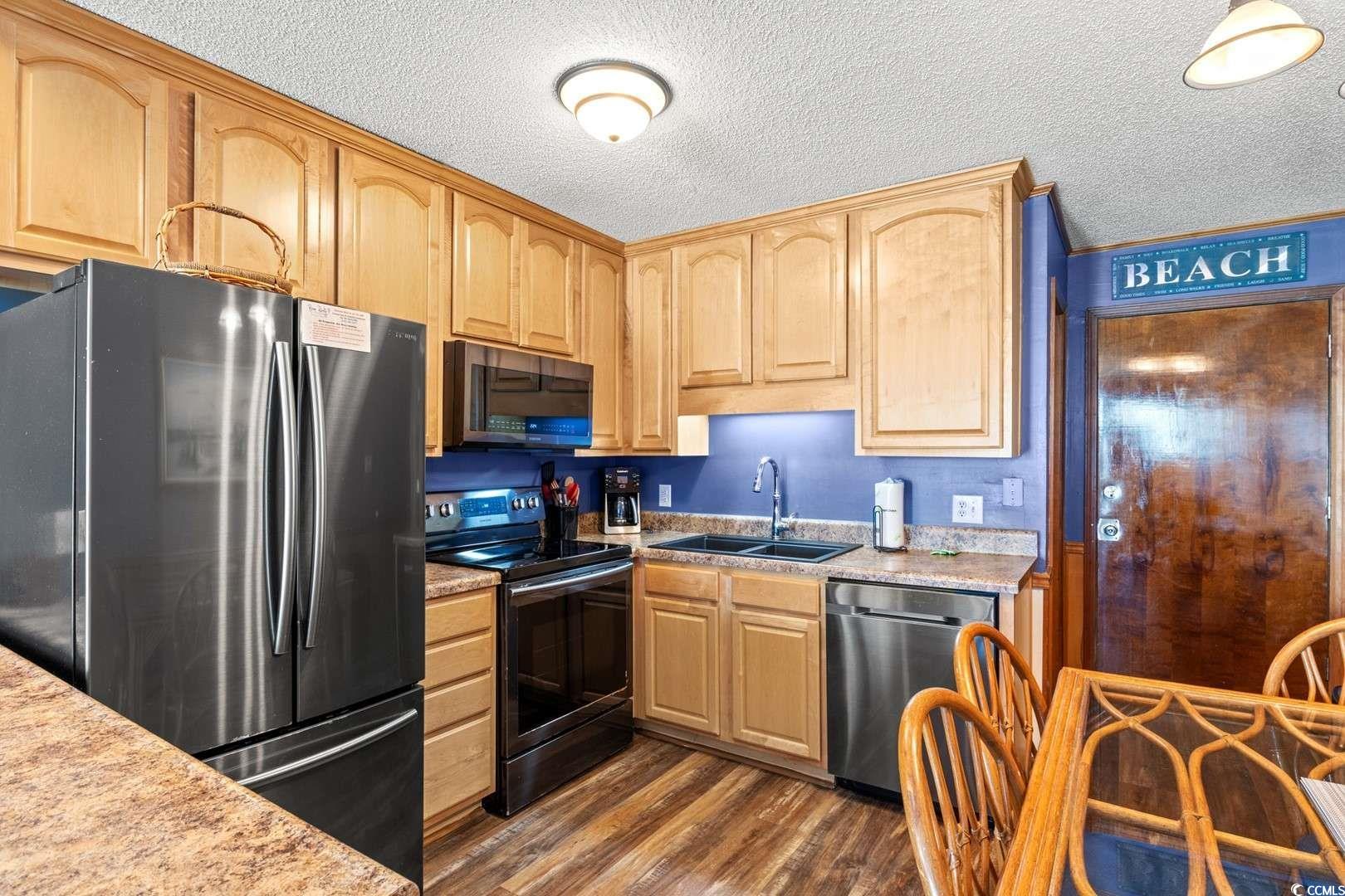 9540 Shore Dr. Property Photo 11