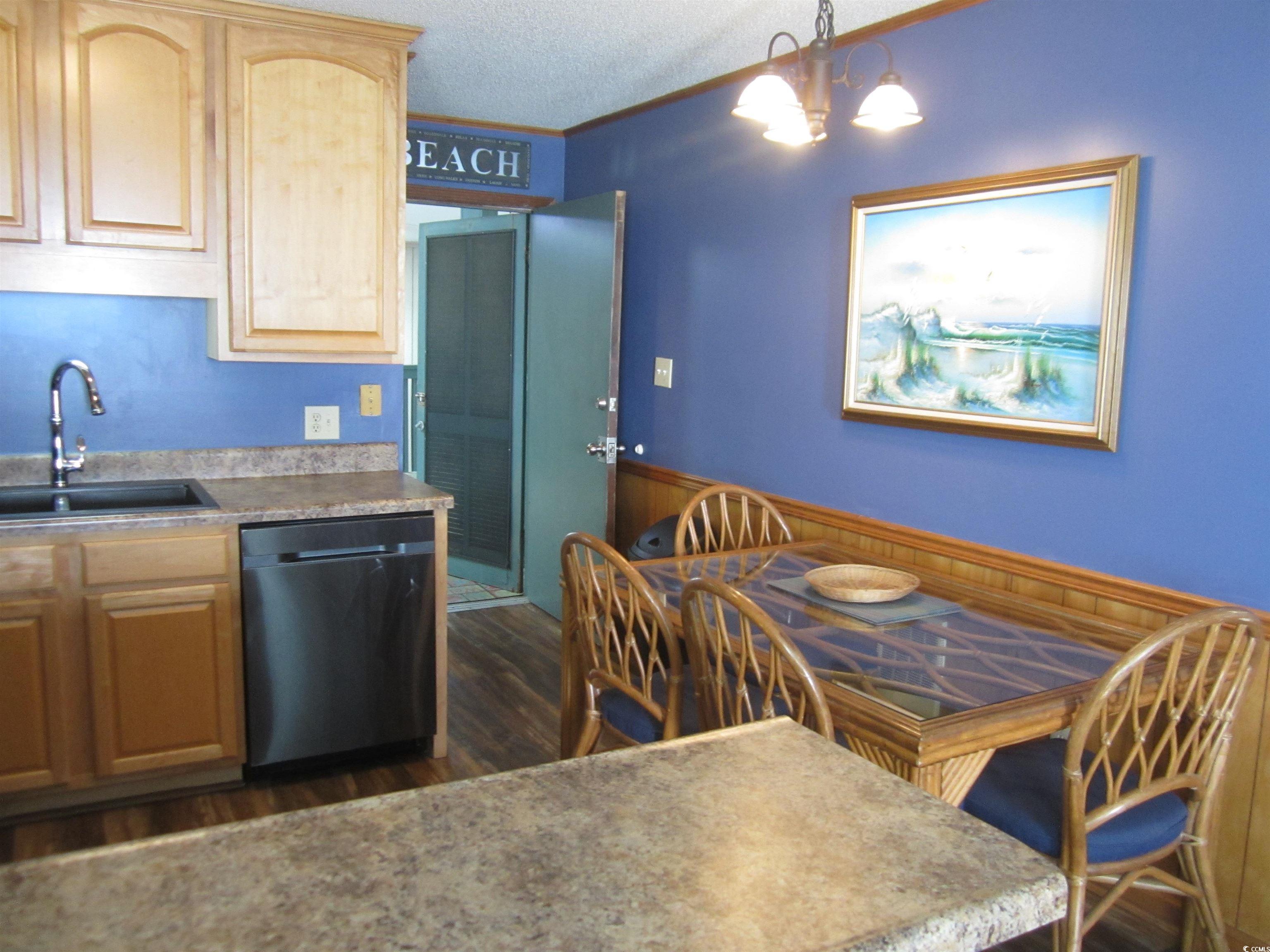 9540 Shore Dr. Property Photo 14