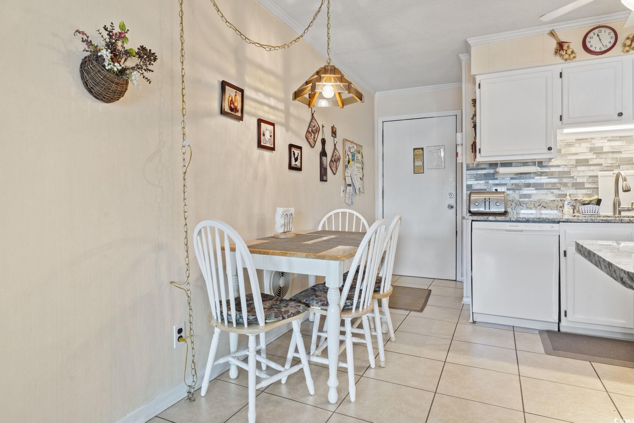 9530 Shore Dr. Property Photo 11