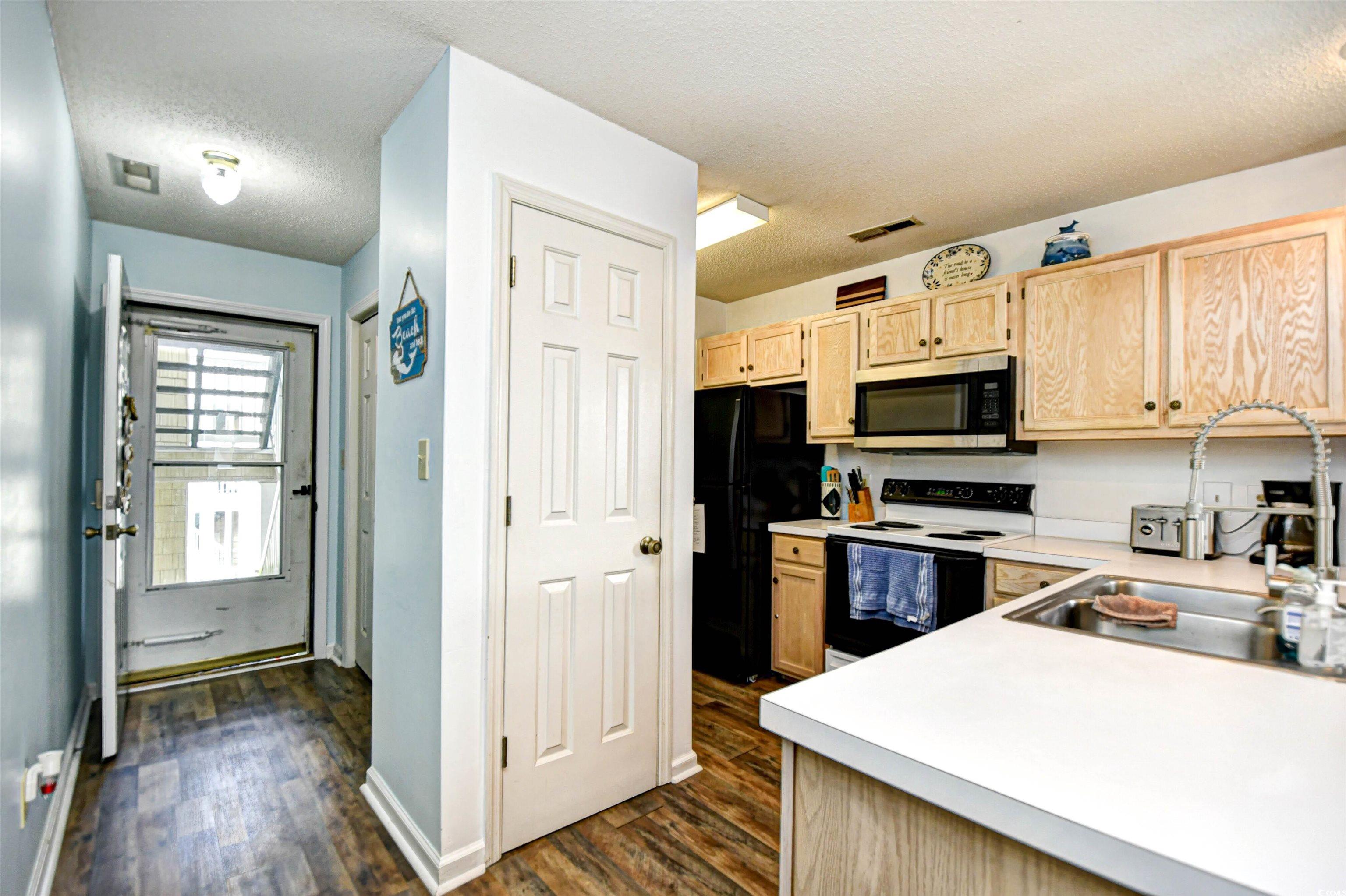 213 Landing Rd. Property Photo 5