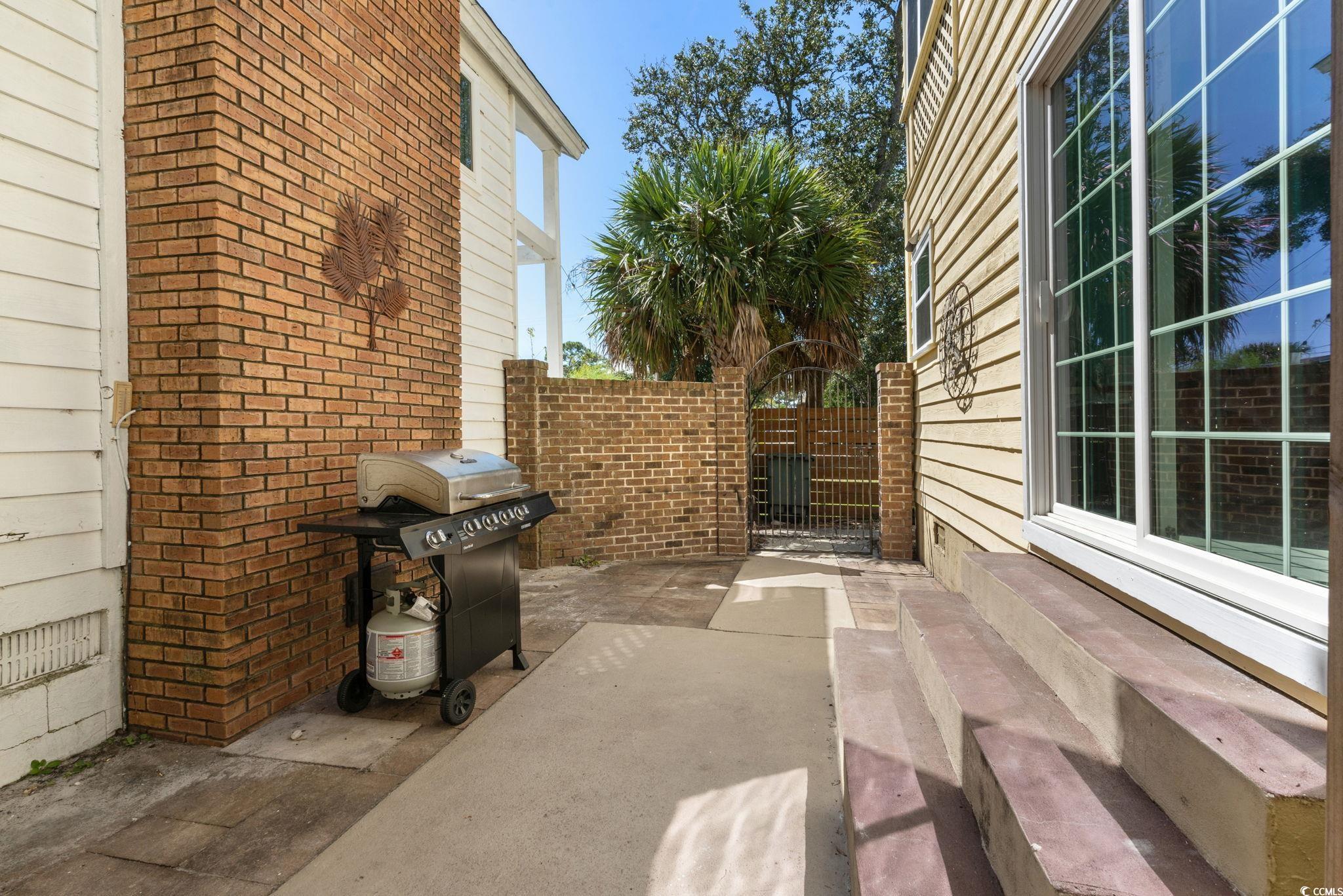 1521 Edge Dr. Property Photo 6