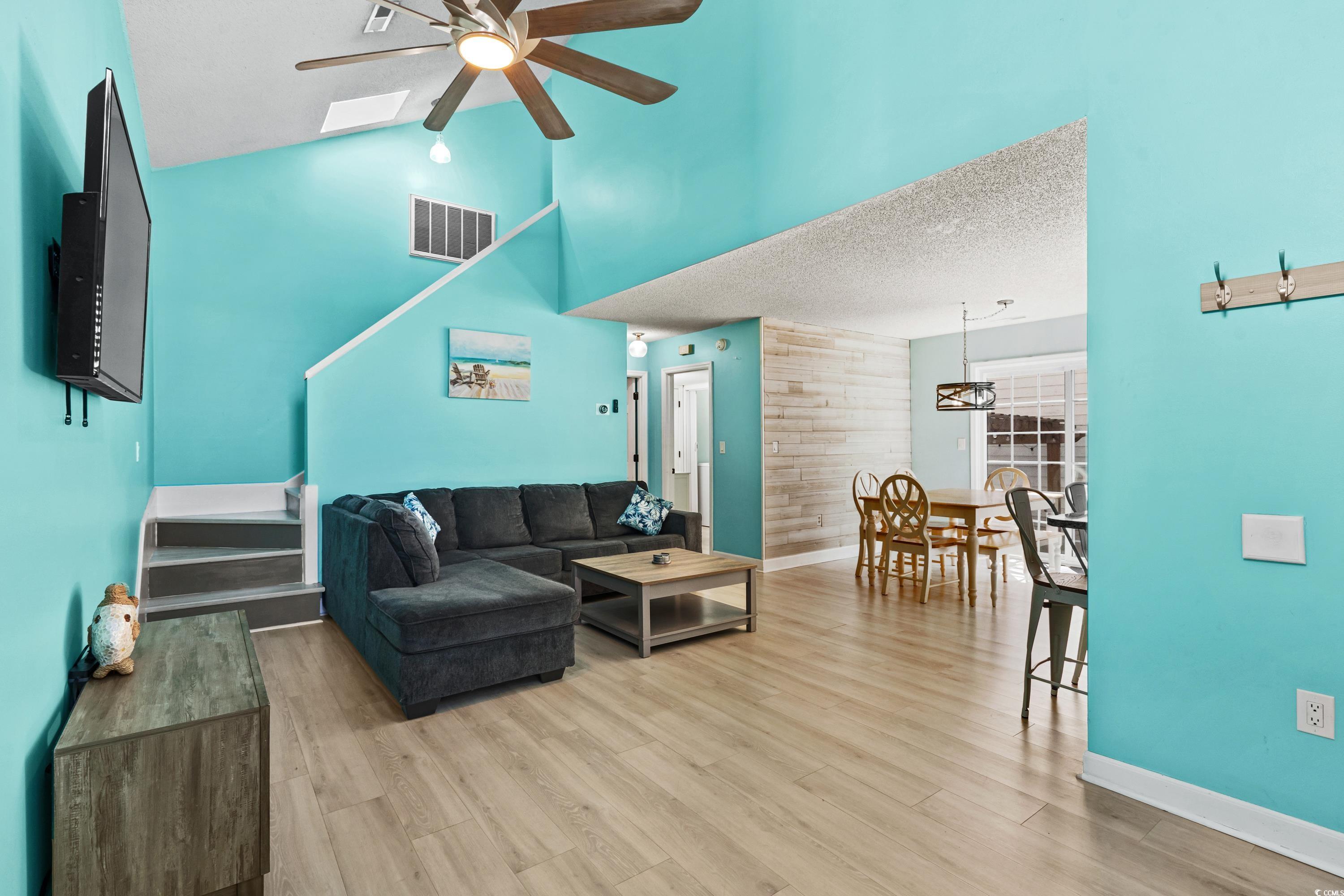 1521 Edge Dr. Property Photo 11