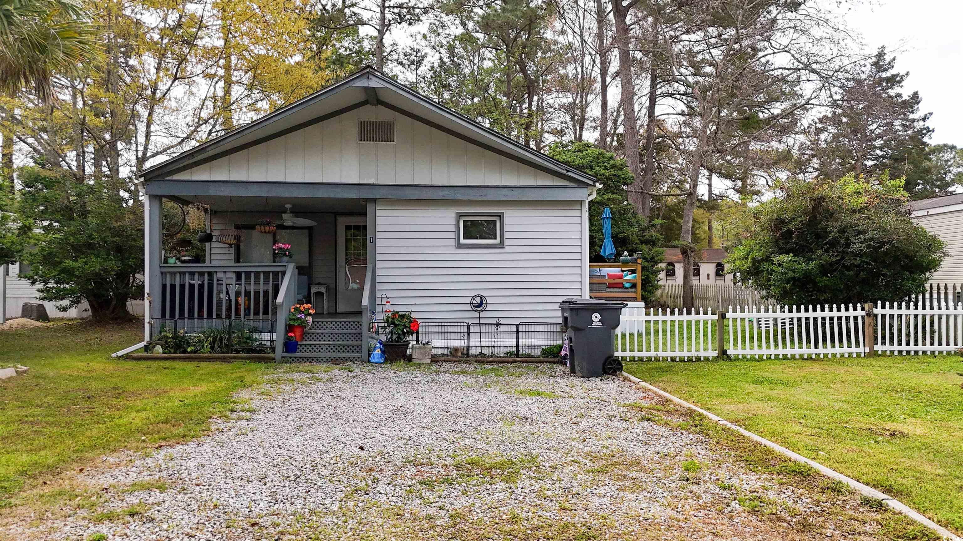 1 Topsail Ln. Property Photo 1