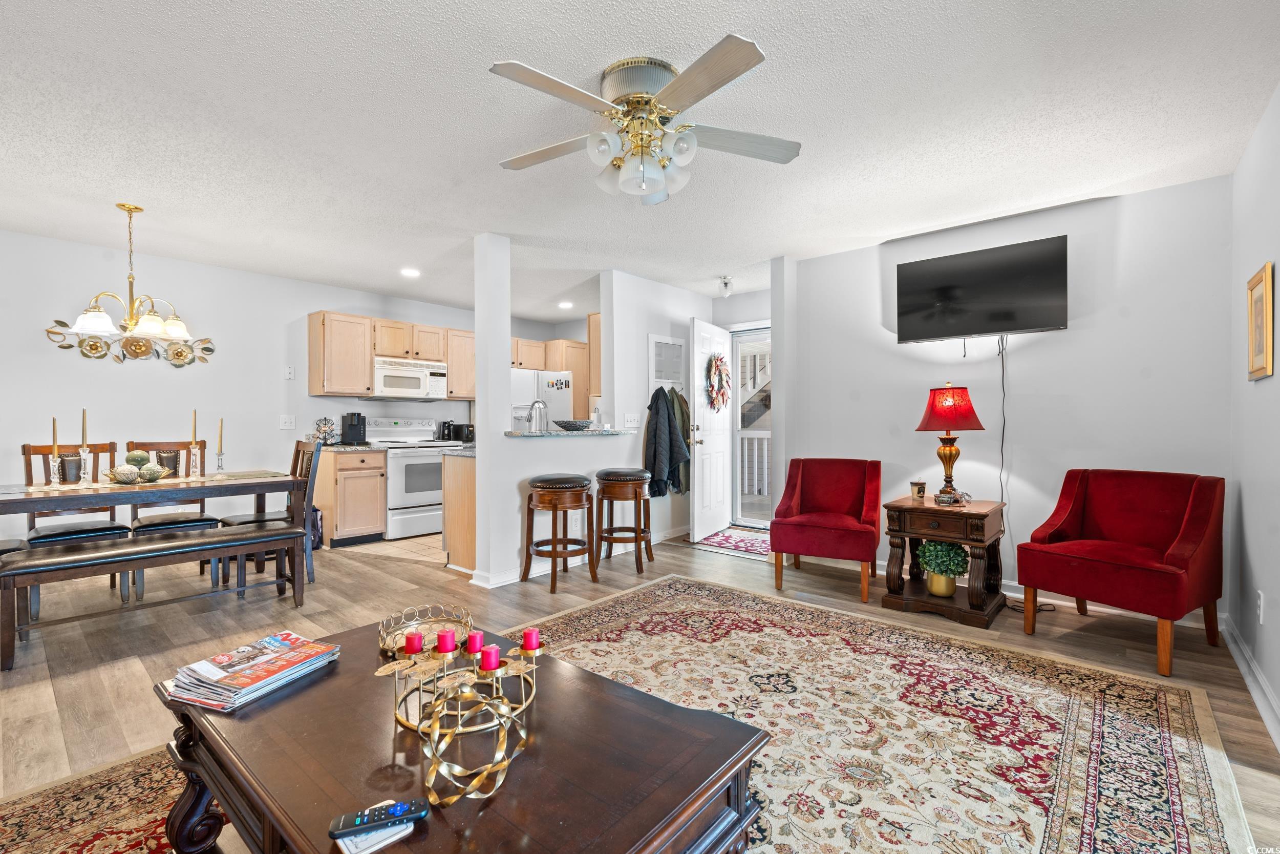 140 Spanish Oak Ct. Property Photo 4