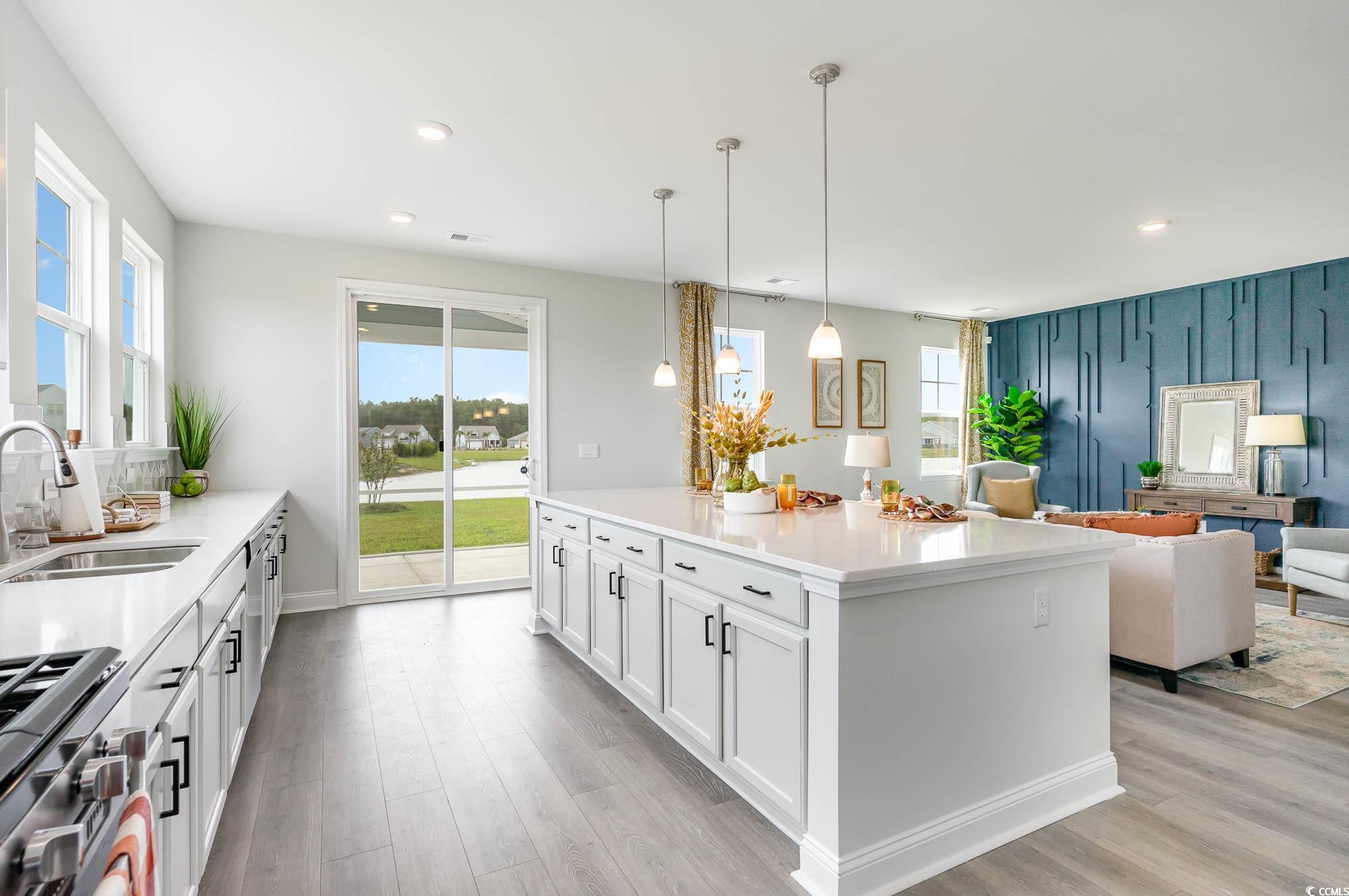 350 Glacier Way Property Photo 8