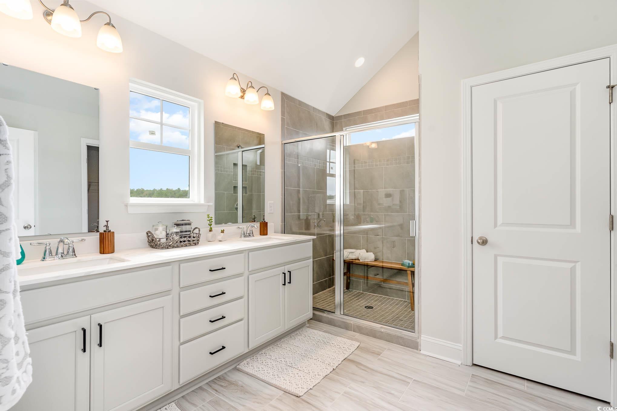 350 Glacier Way Property Photo 23