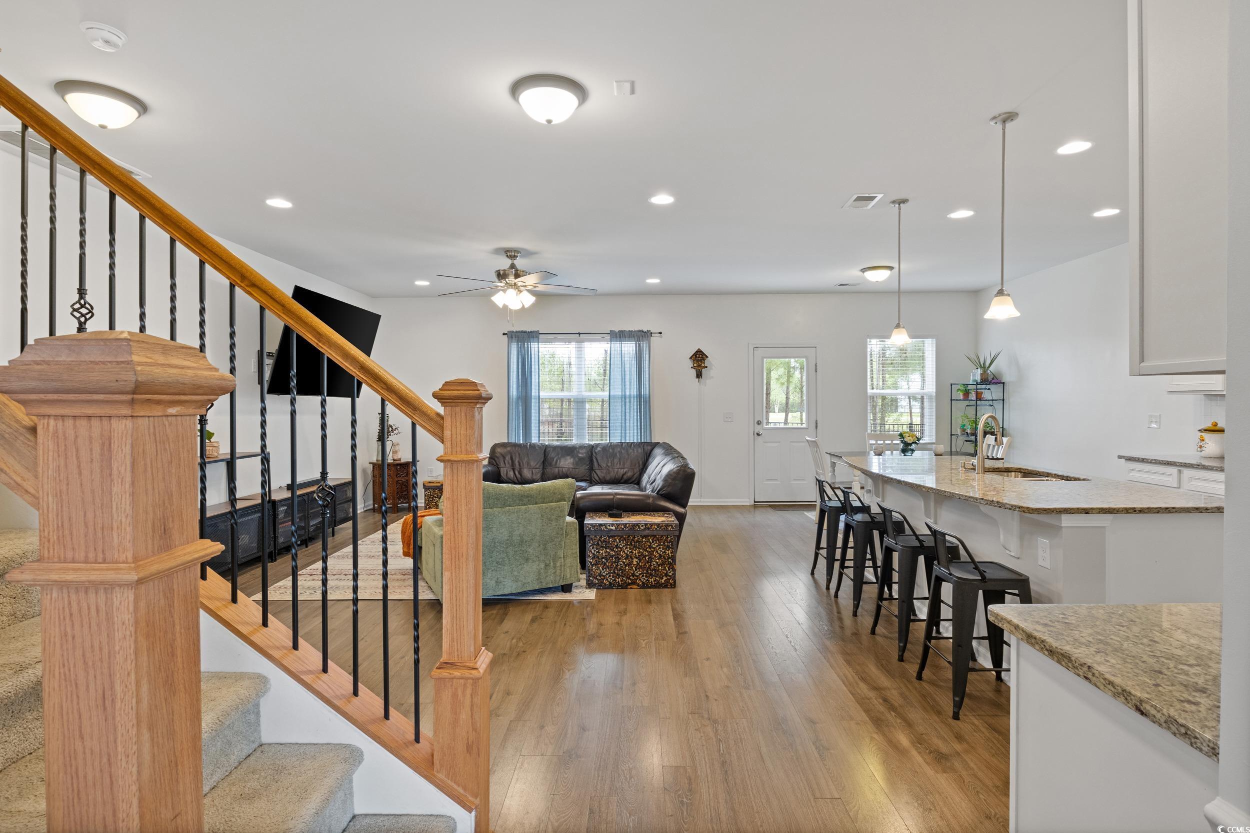 808 Wild Leaf Loop Property Photo 2
