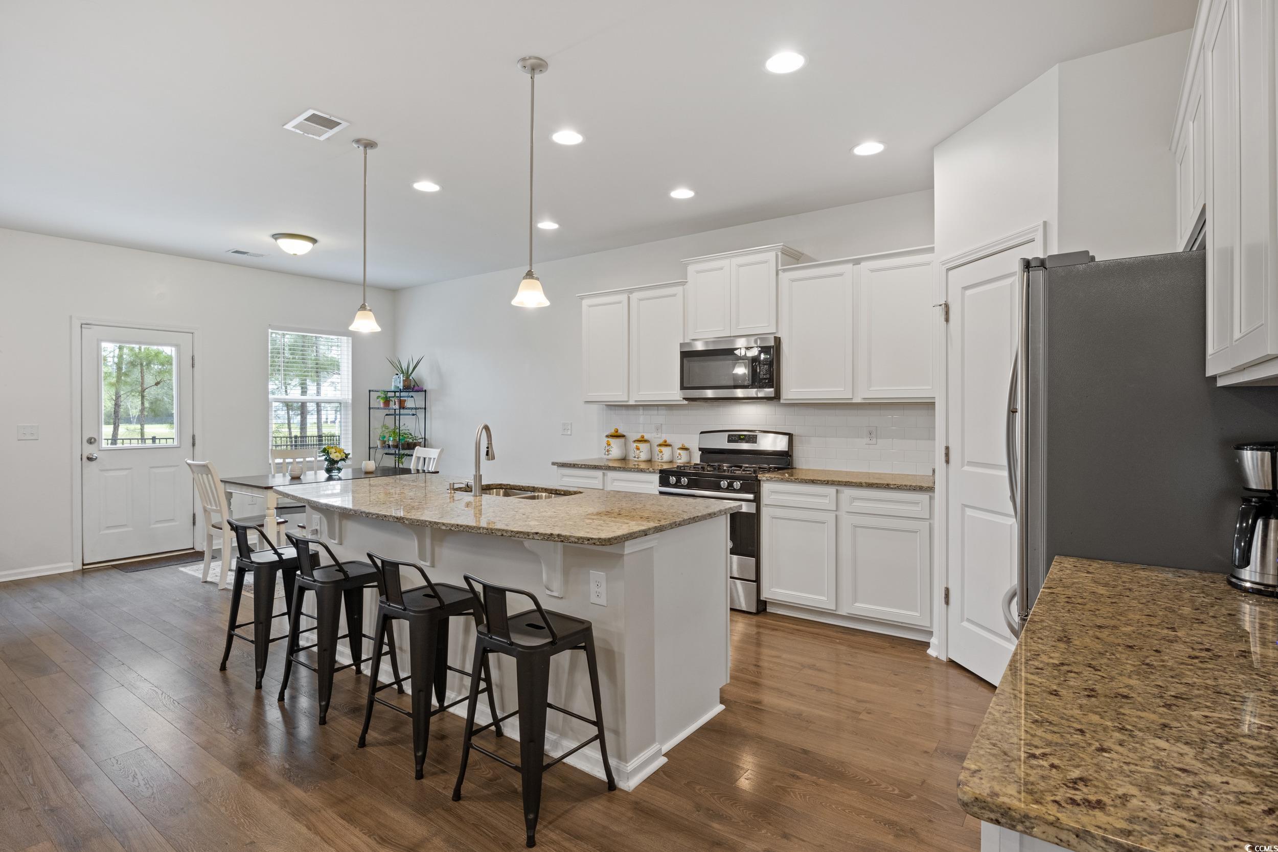 808 Wild Leaf Loop Property Photo 8