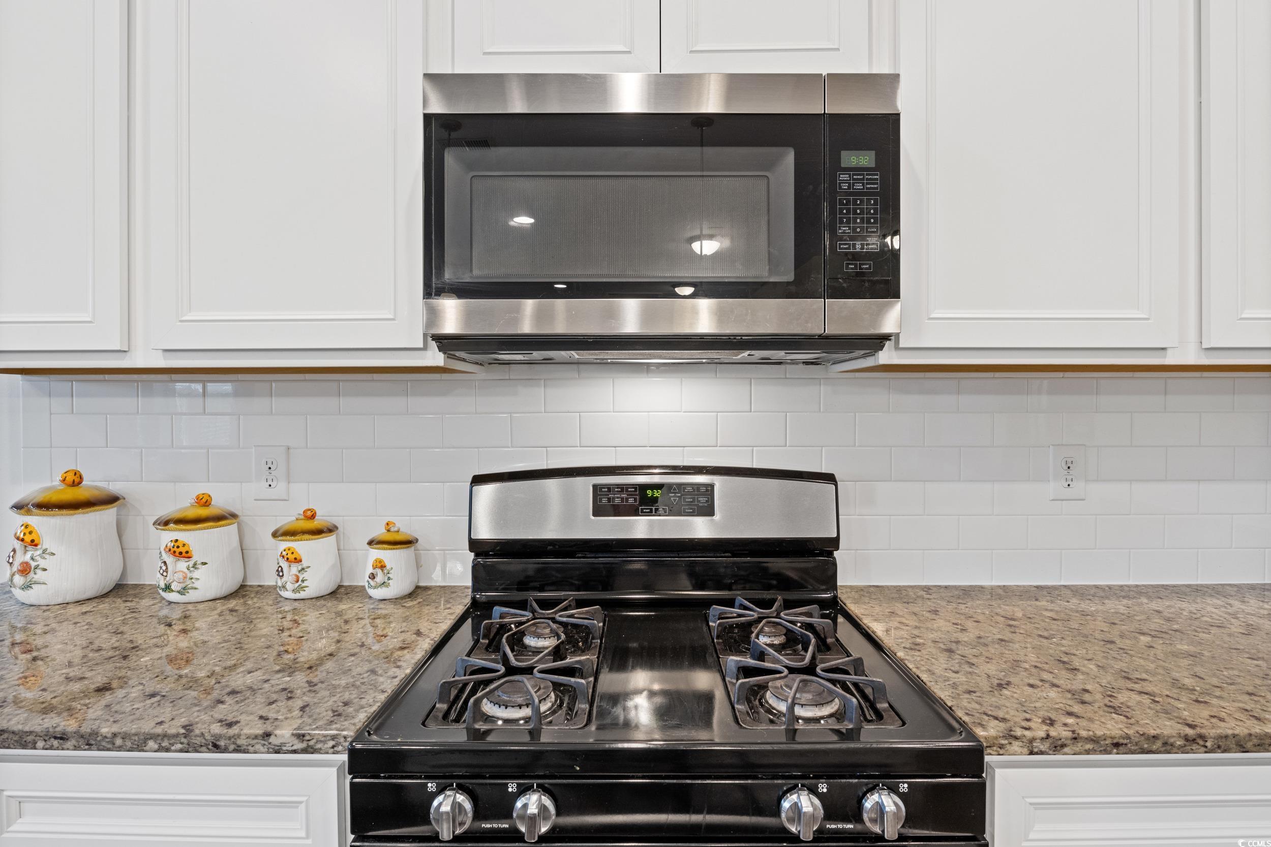 808 Wild Leaf Loop Property Photo 10