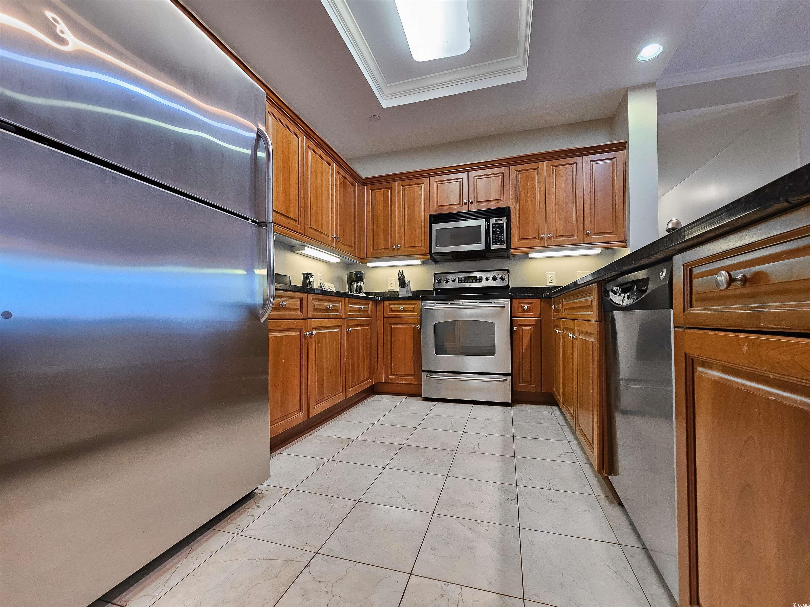 9994 Beach Club Dr. Property Photo 10
