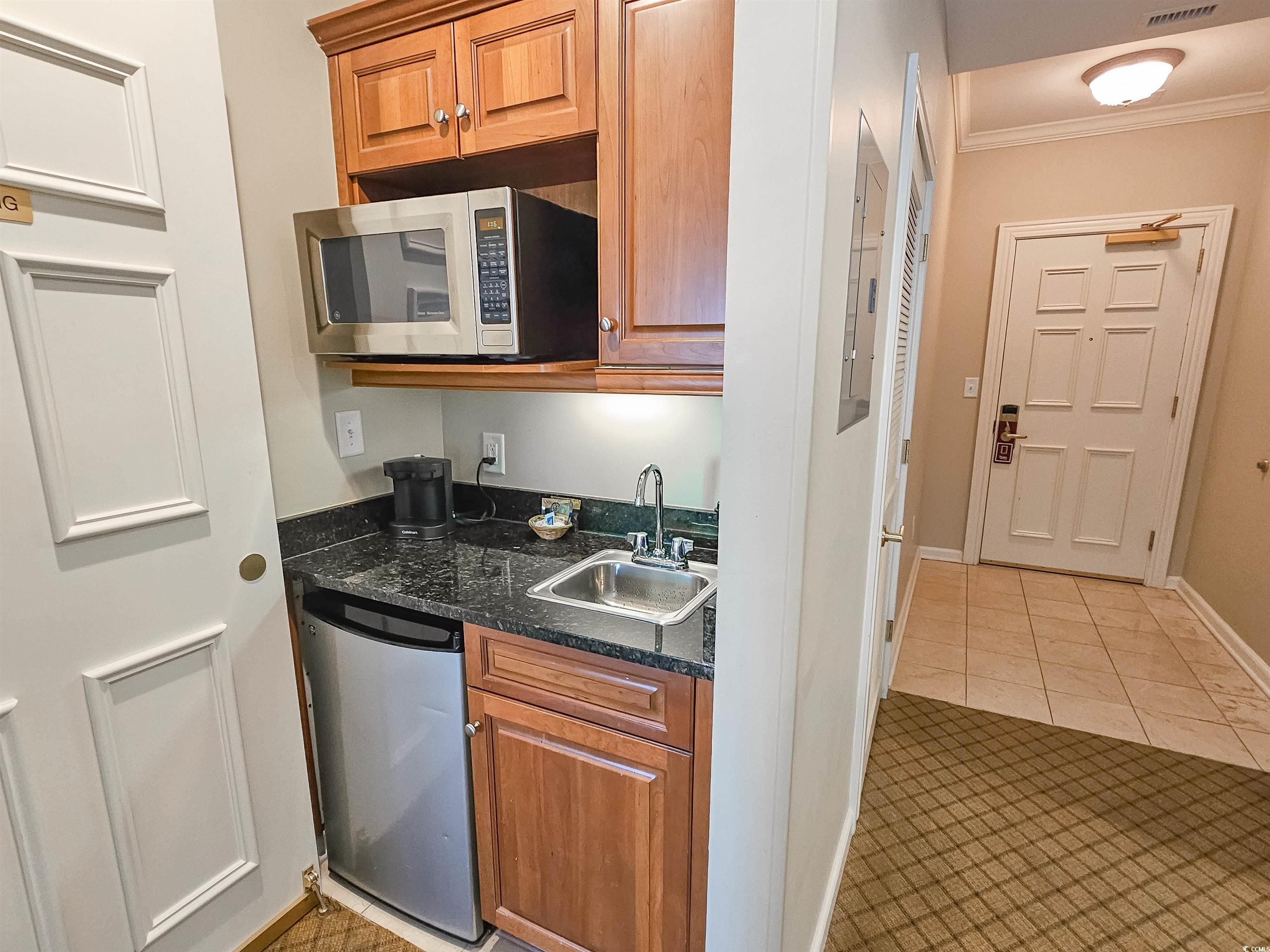 9994 Beach Club Dr. Property Photo 27