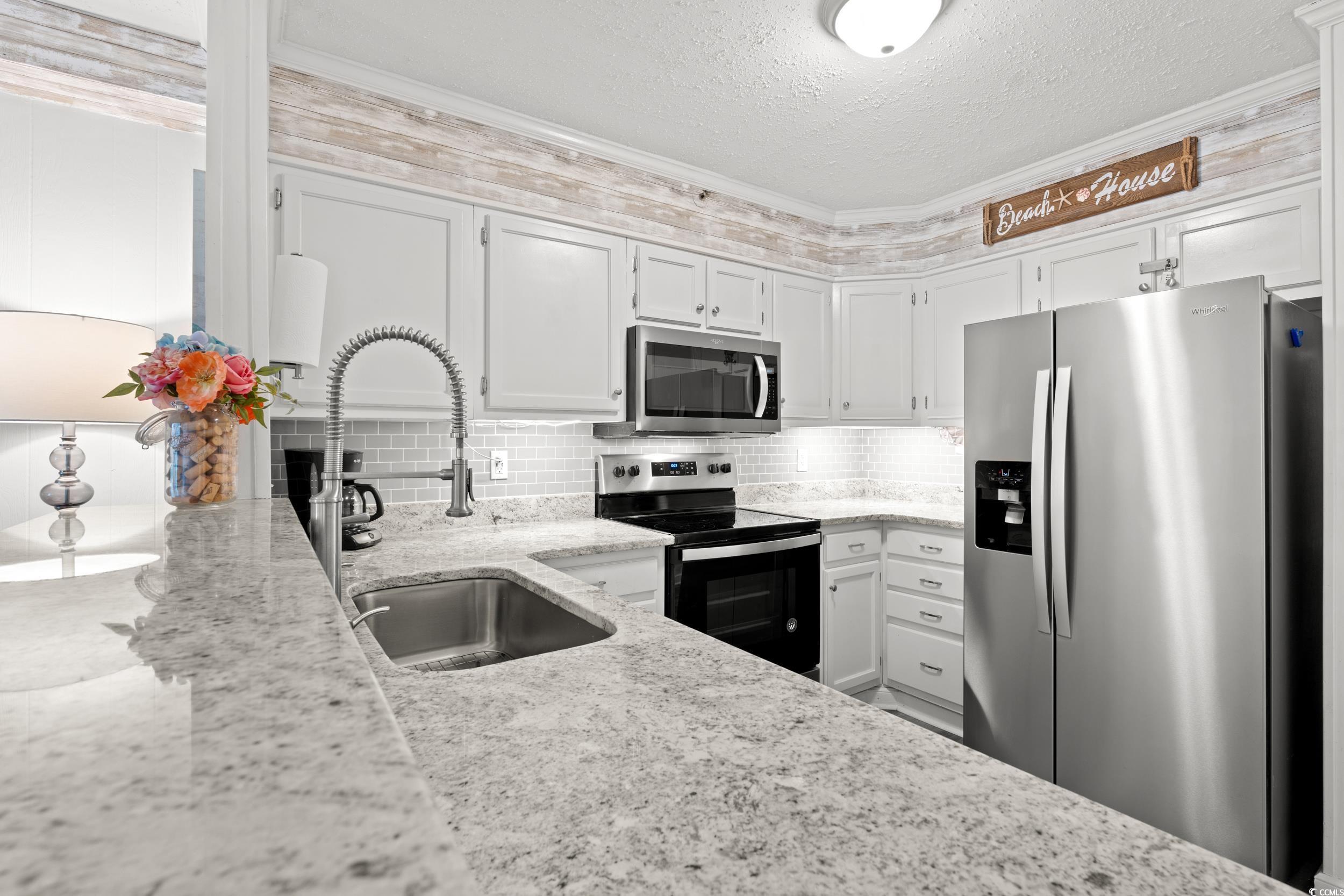 720 North Waccamaw Dr. Property Photo 3