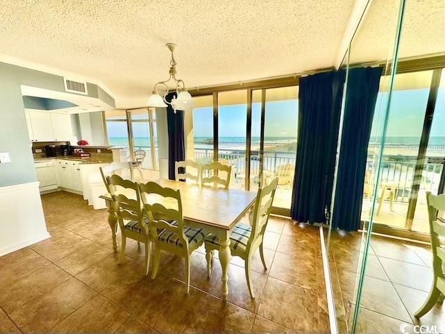 8560 Queensway Blvd. Property Photo 17