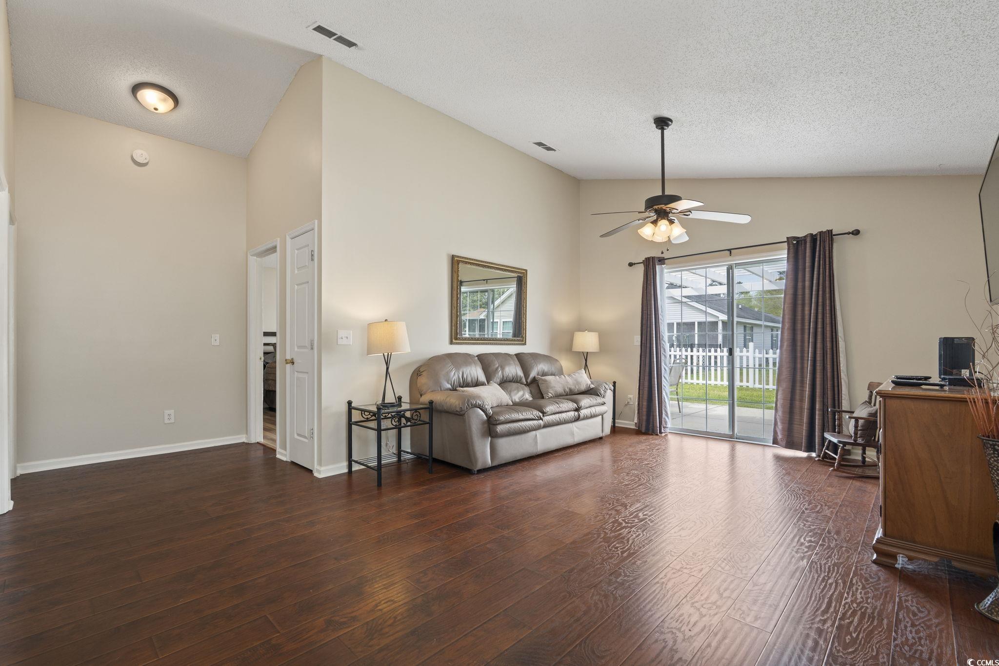 1130 Ganton Way Property Photo 11