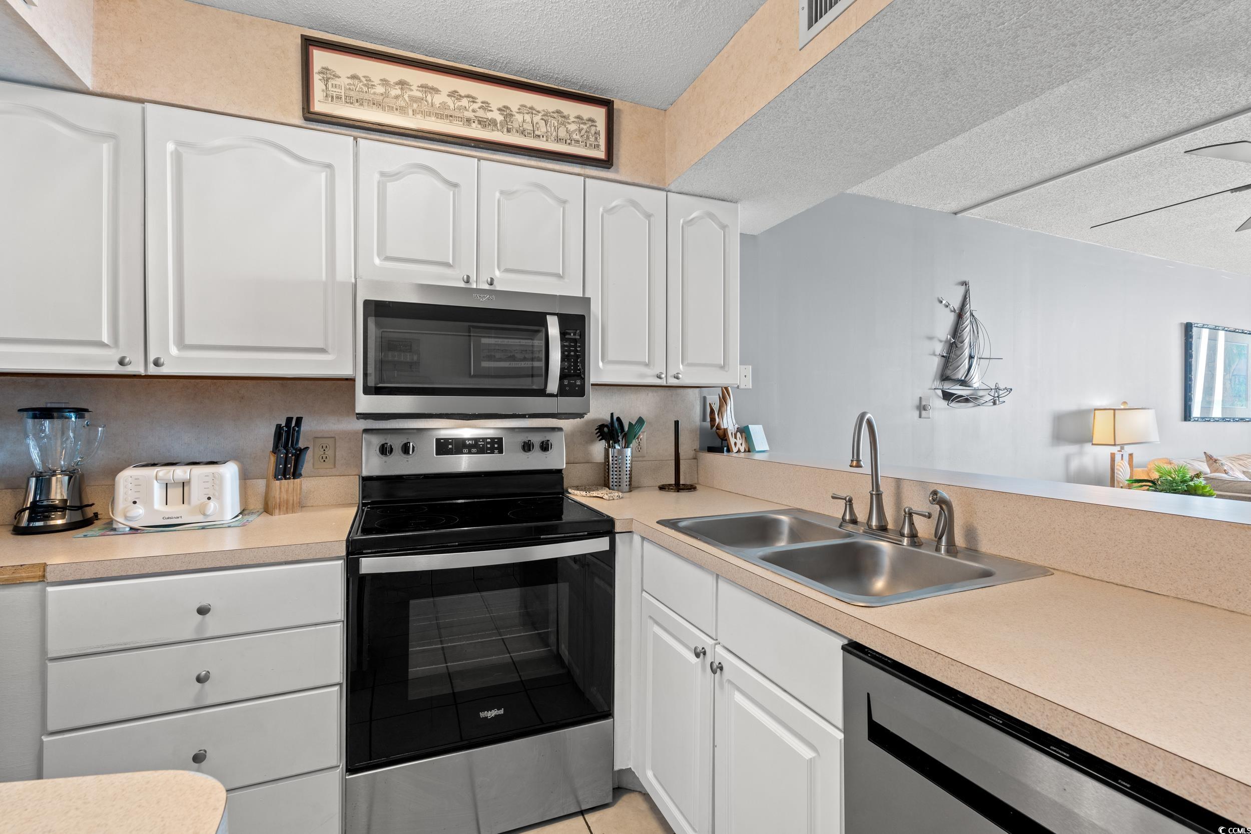 9400 Shore Dr. Property Photo 13