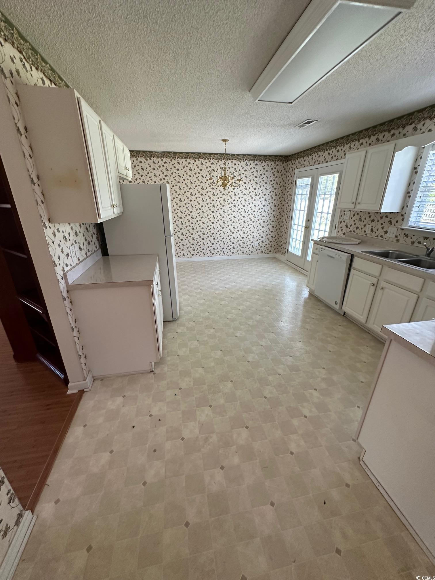 1014 Mimosa Ct. Property Photo 7