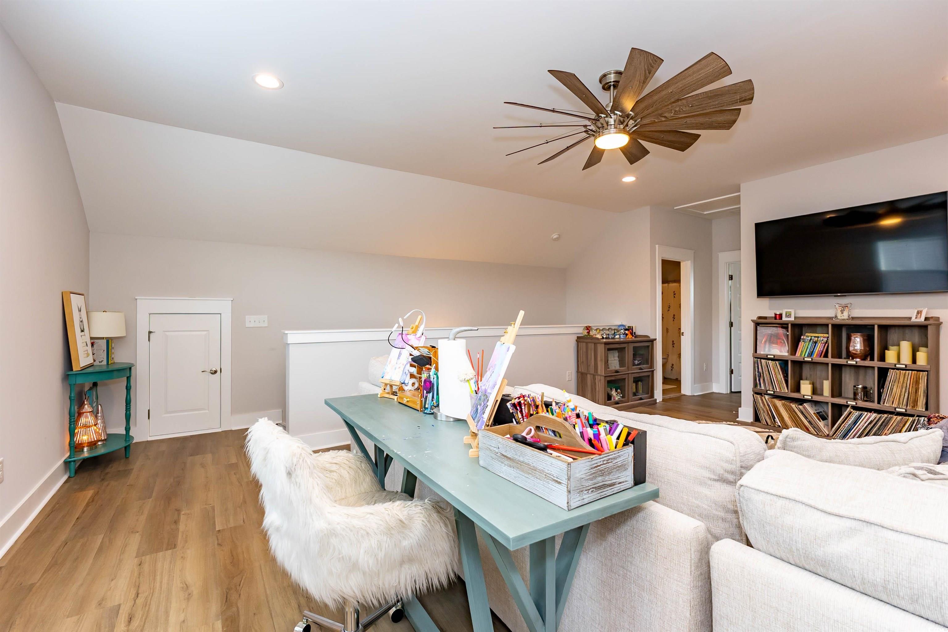 402 Bumble Circle Property Photo 19