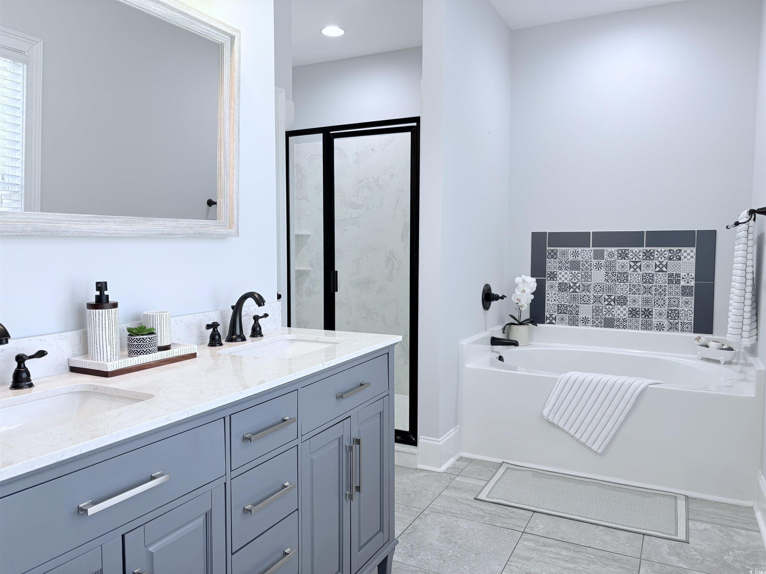 712 Crystal Water Way Property Photo 20