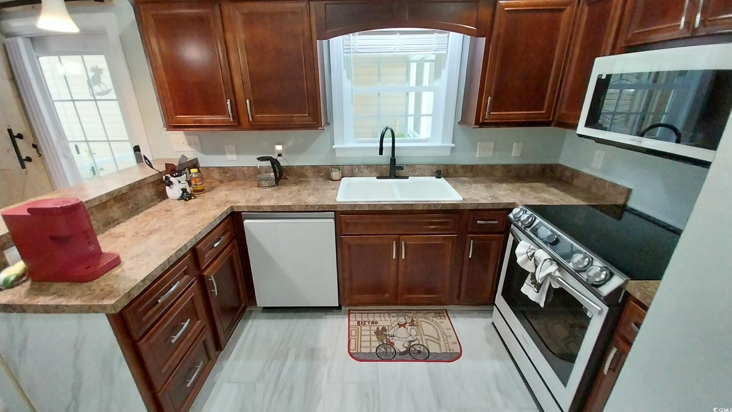 1210 Horry Rd. Property Photo 6