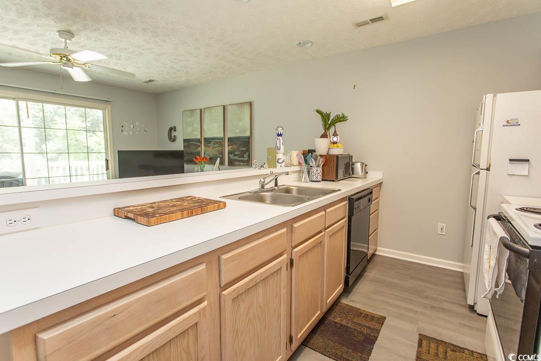 646 Tupelo Ln. Property Photo 3