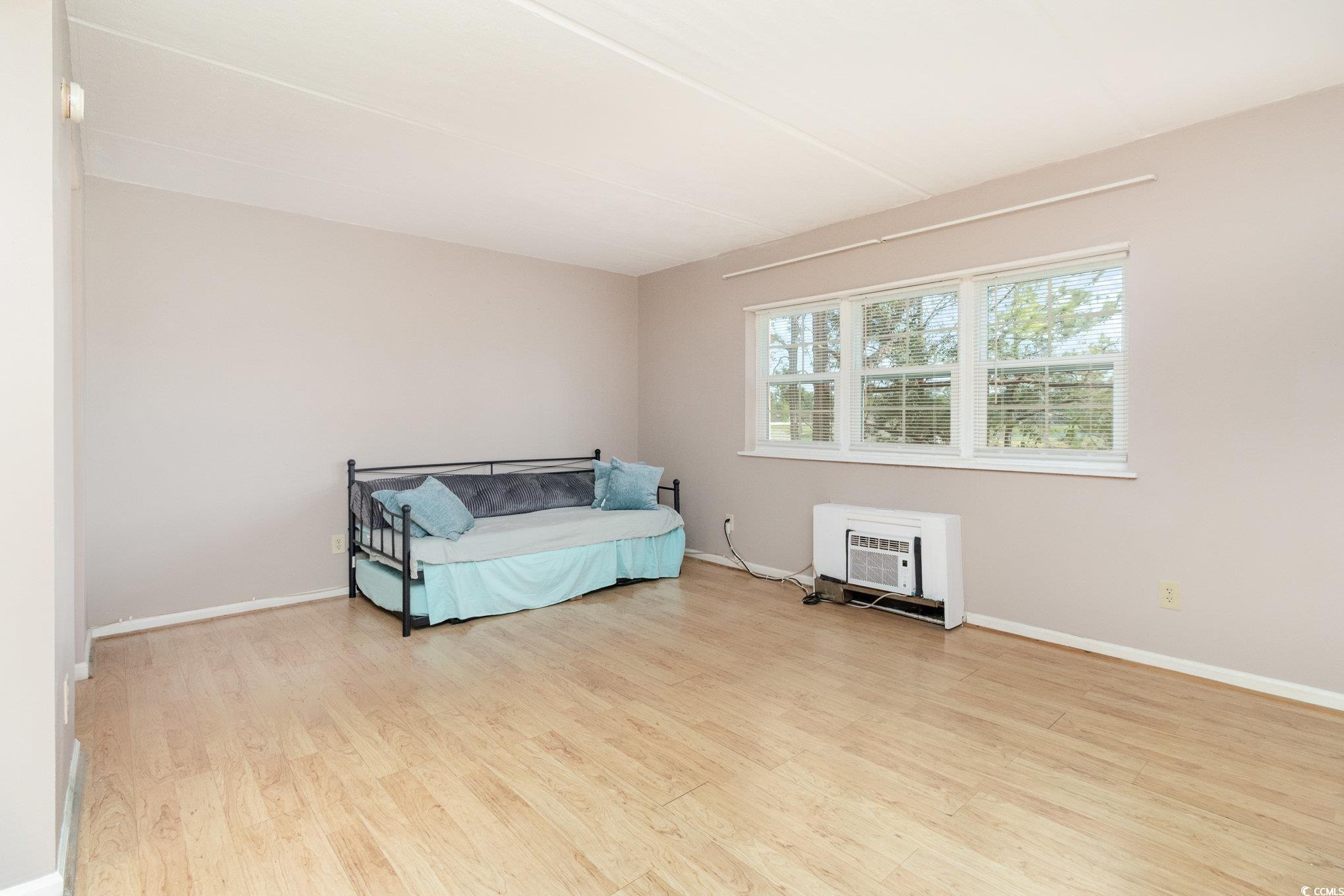 6850 Blue Heron Blvd. Property Photo 11