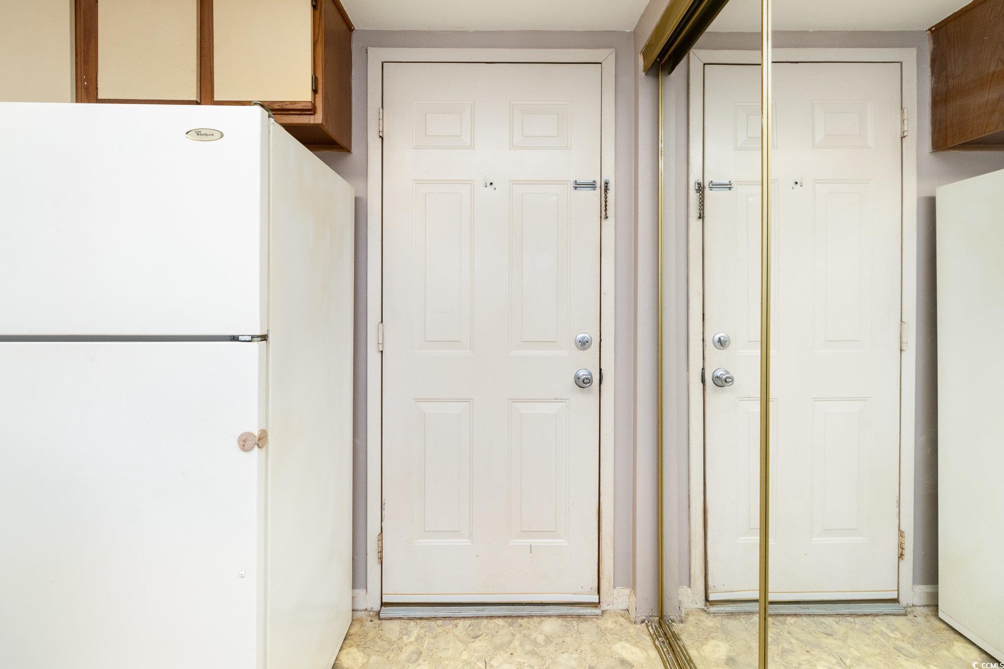 6850 Blue Heron Blvd. Property Photo 18