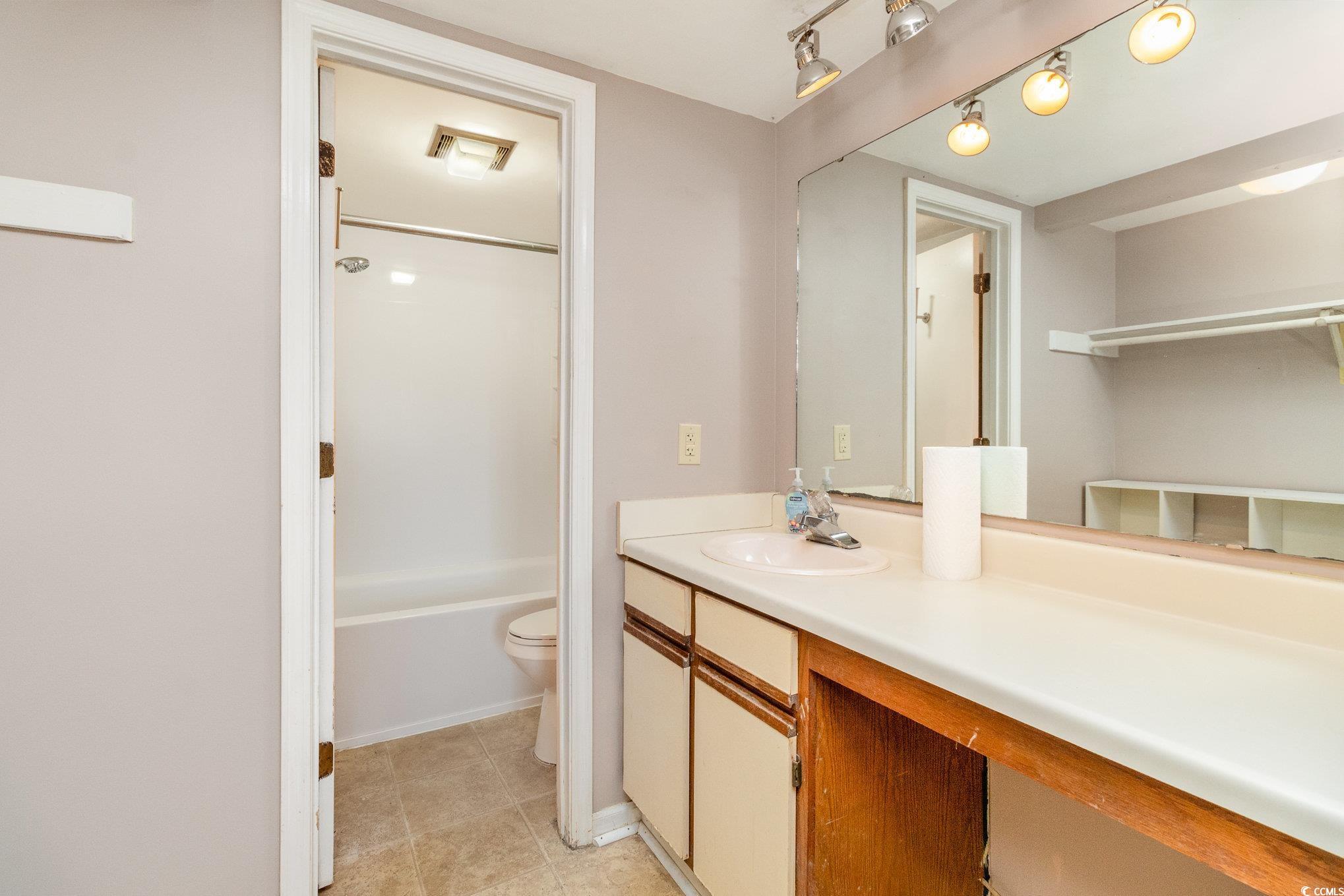 6850 Blue Heron Blvd. Property Photo 20