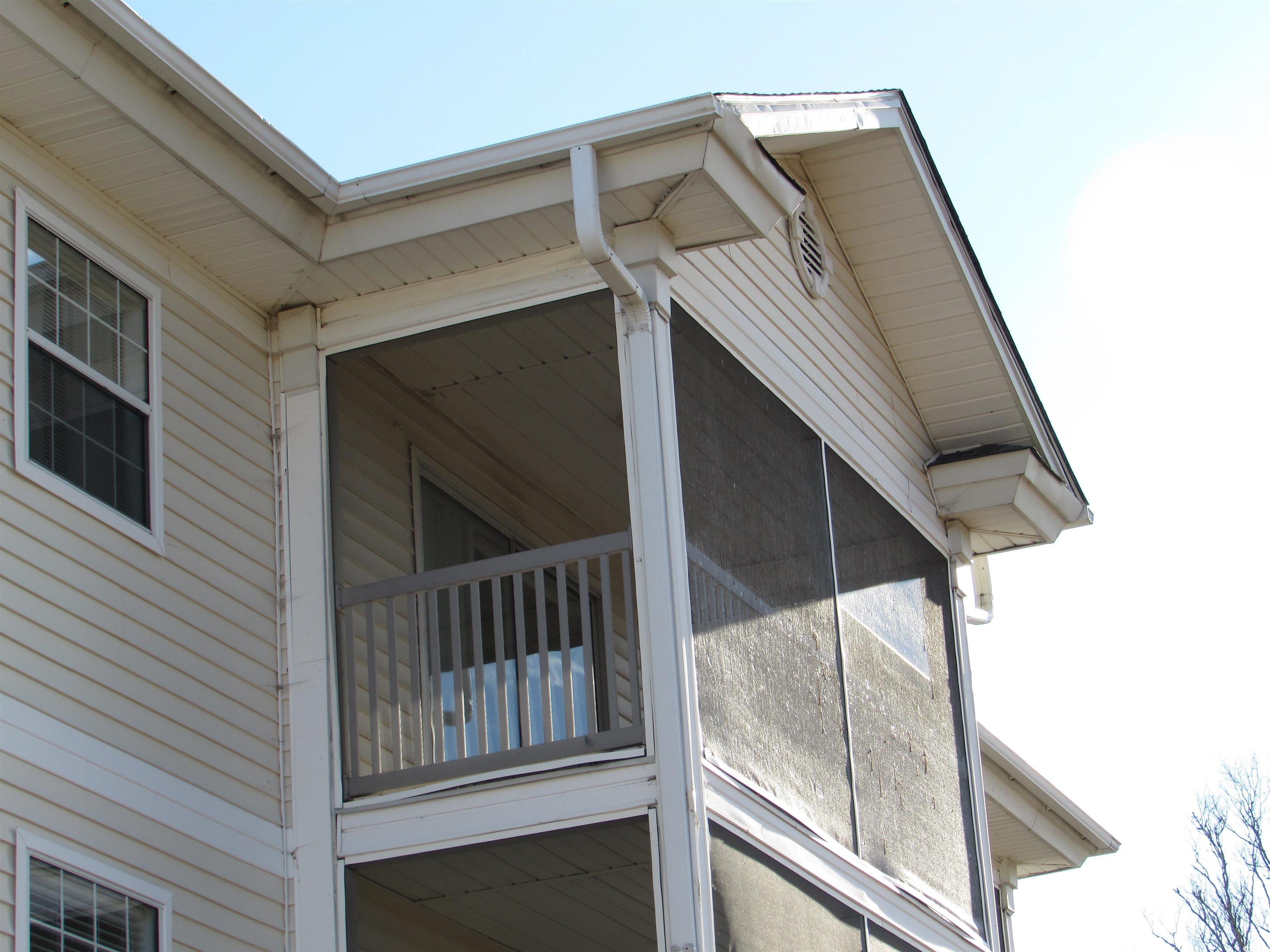 573 Blue River Ct. Property Photo 4