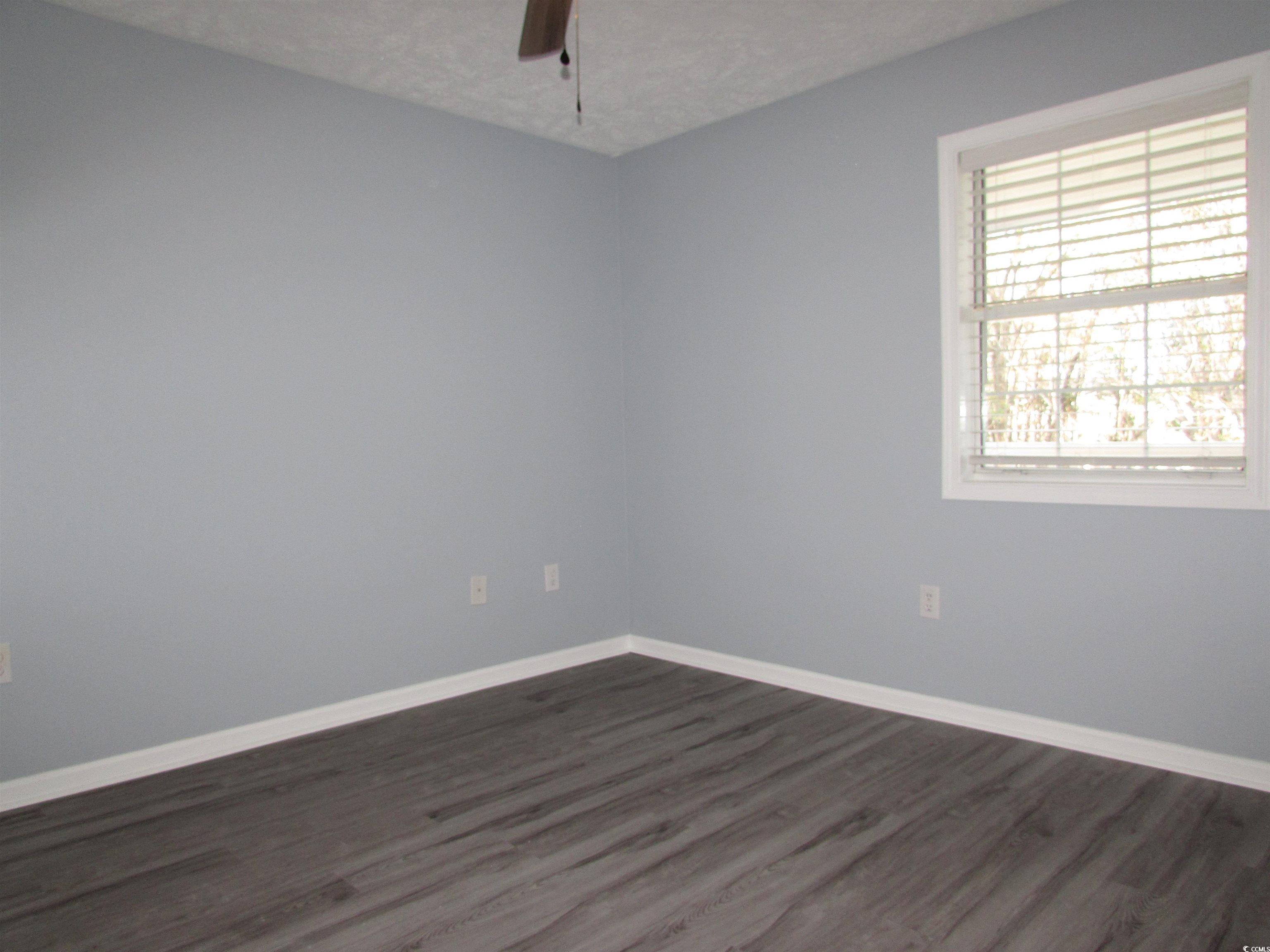573 Blue River Ct. Property Photo 12