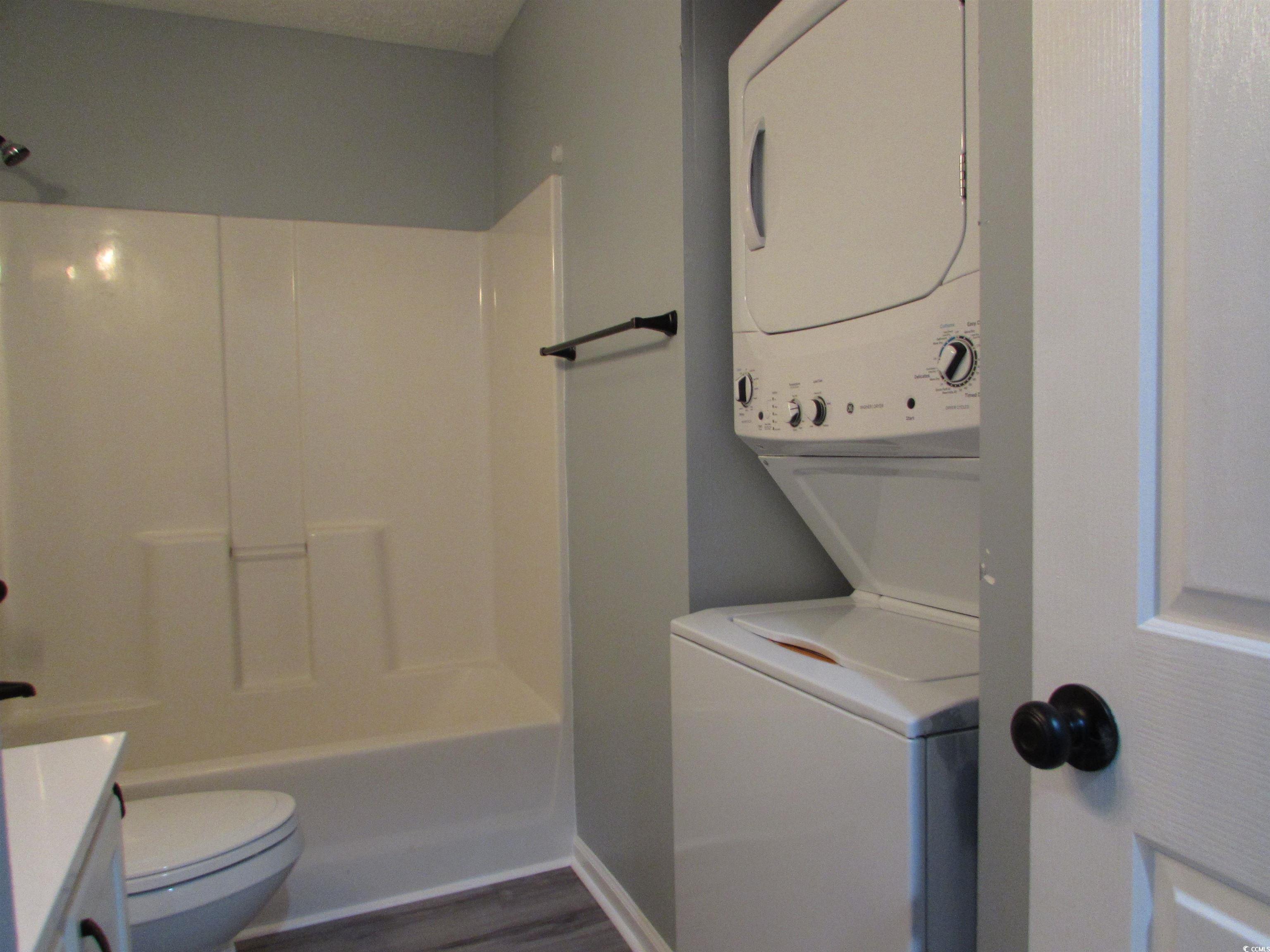 573 Blue River Ct. Property Photo 16