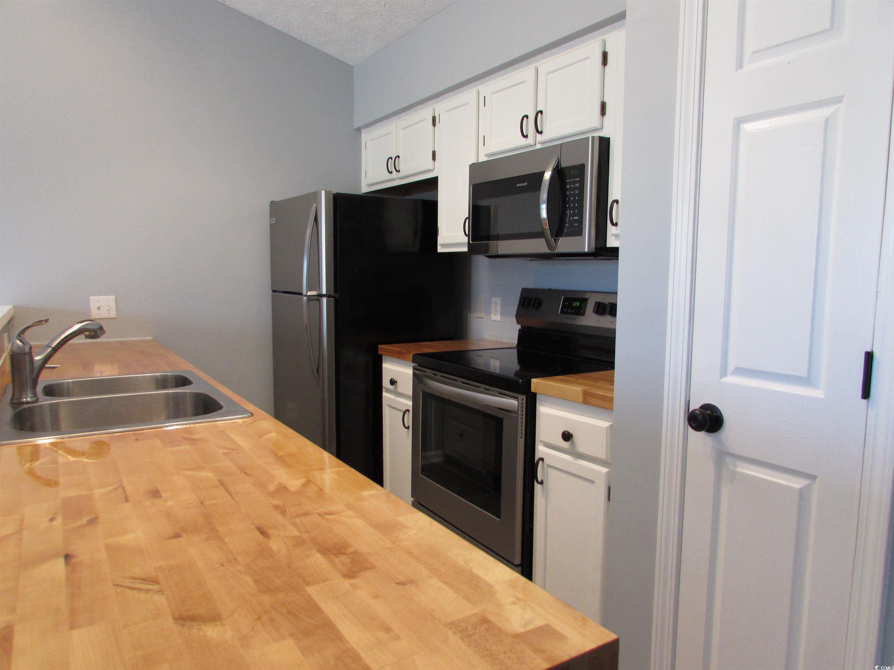 573 Blue River Ct. Property Photo 22