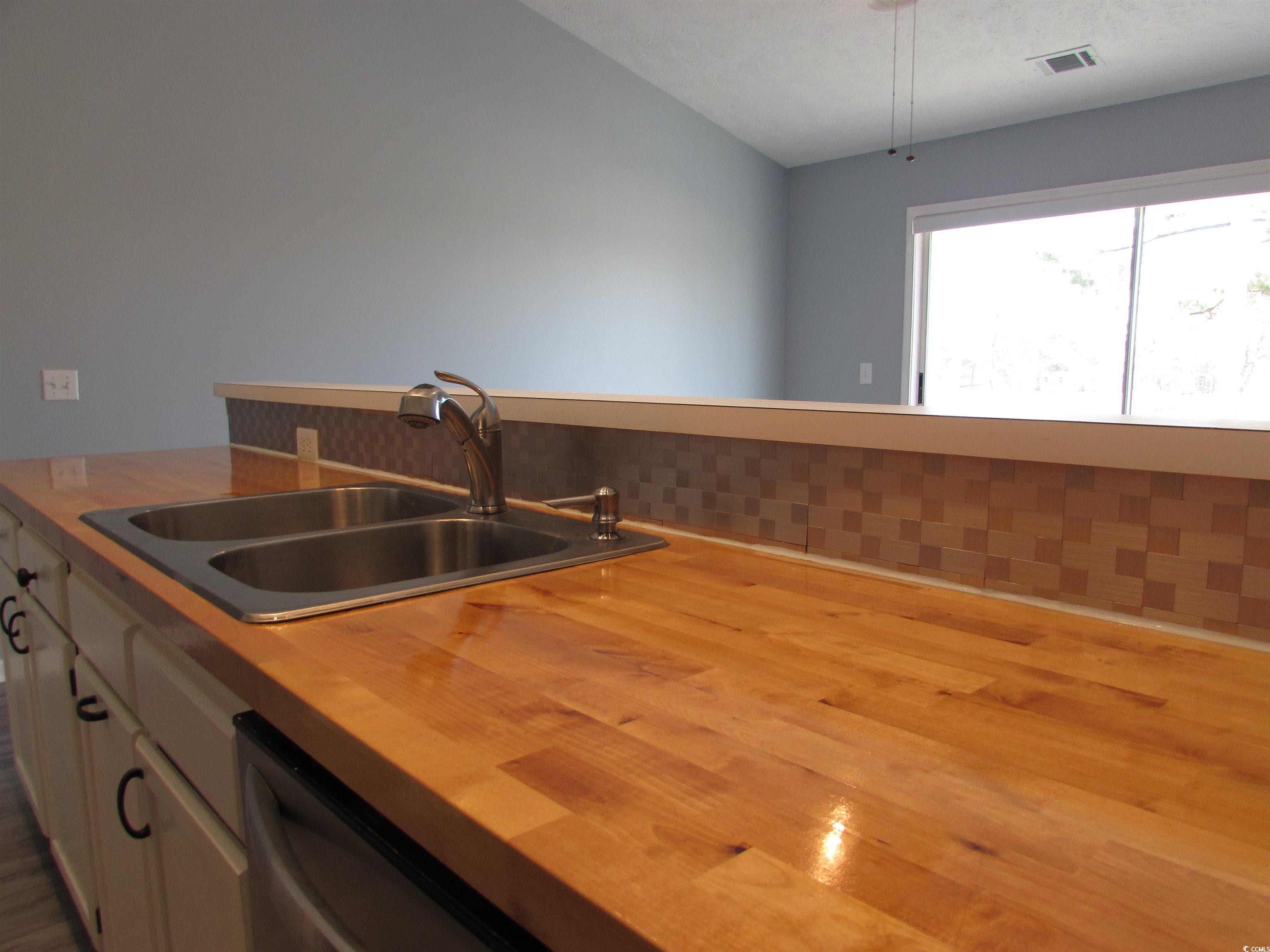 573 Blue River Ct. Property Photo 26