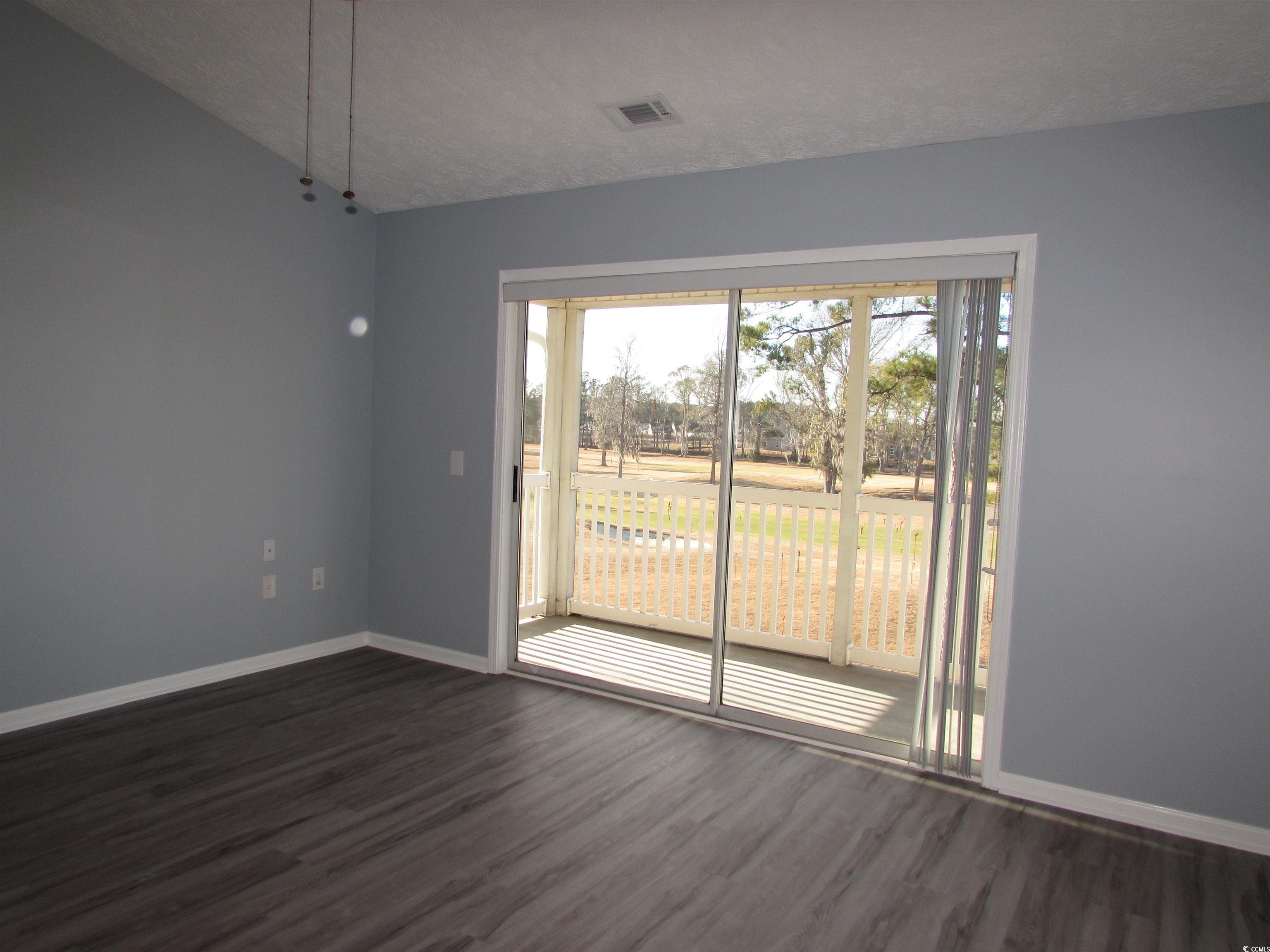 573 Blue River Ct. Property Photo 29