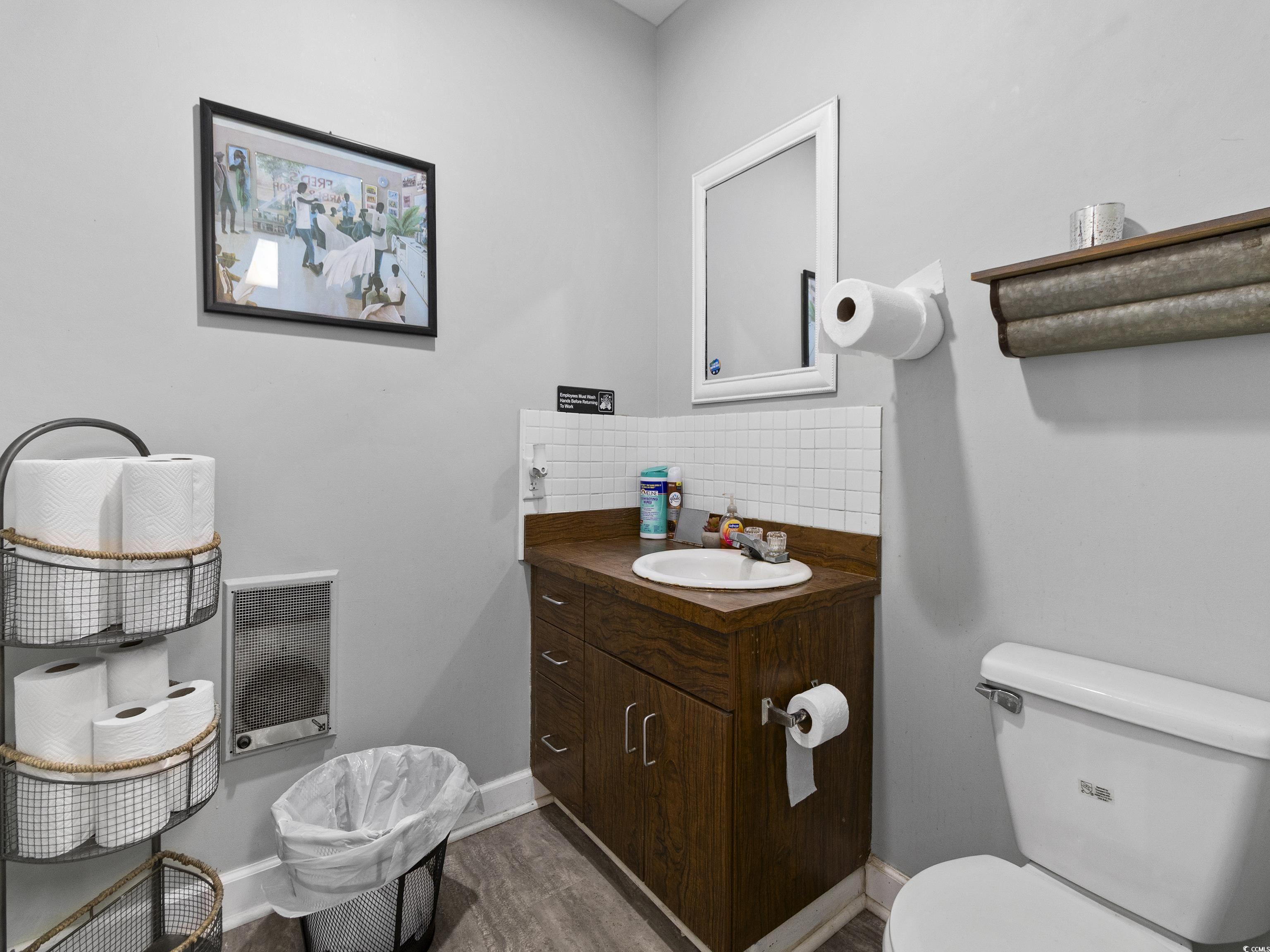 241 N Main St. Property Photo 31
