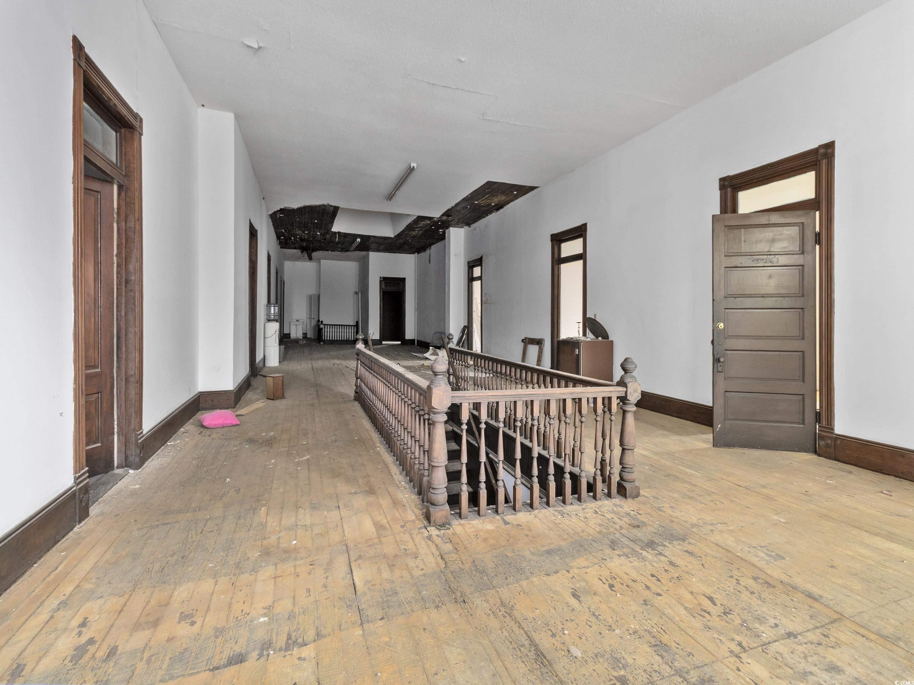 241 N Main St. Property Photo 33
