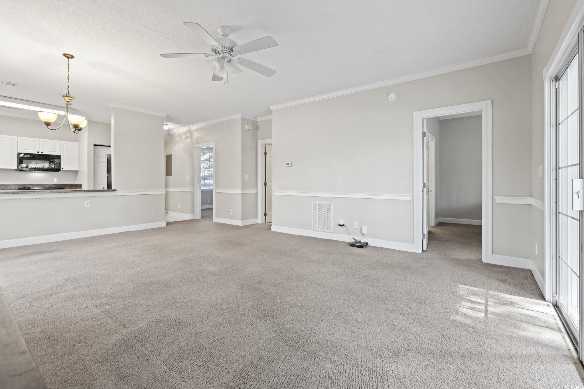 686 Riverwalk Dr. Property Photo 17