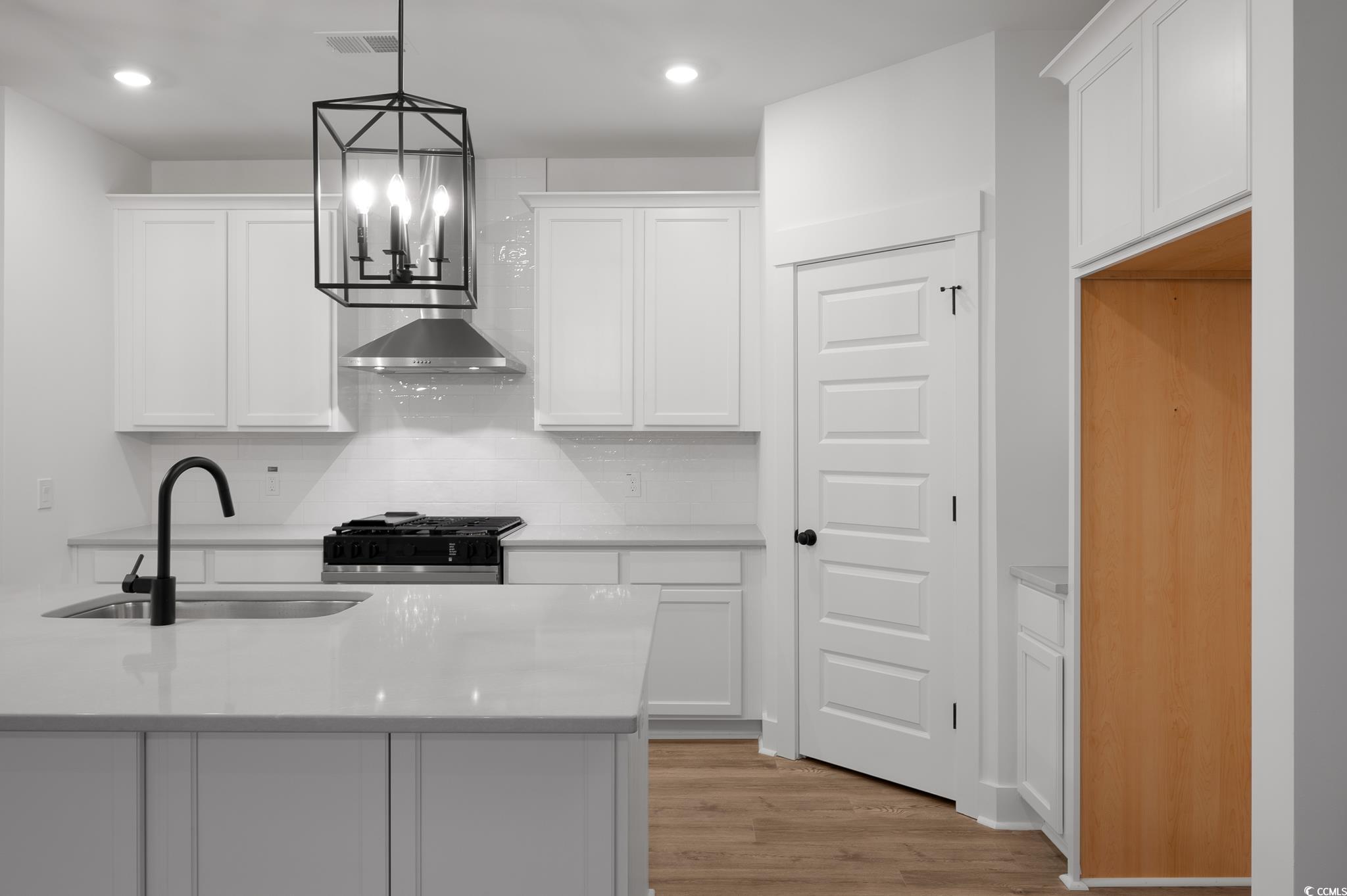 1109 Treyburn Ct. Property Photo 8