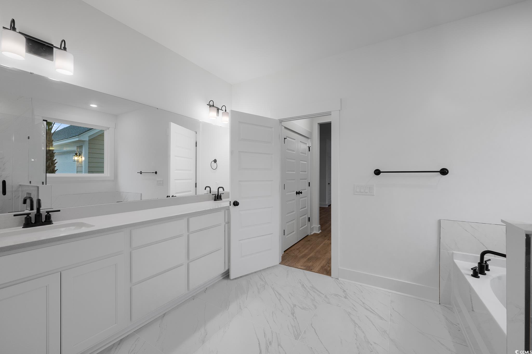 1109 Treyburn Ct. Property Photo 24