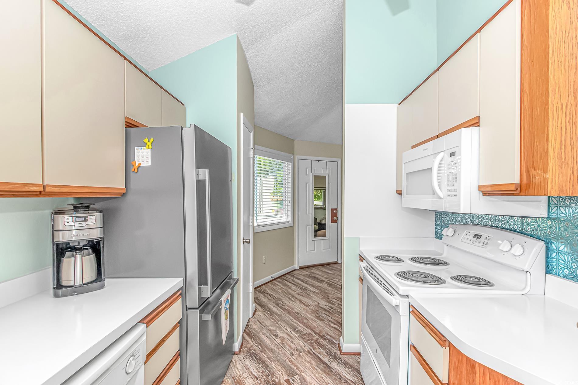 505 Tree Top Ln. Property Photo 10