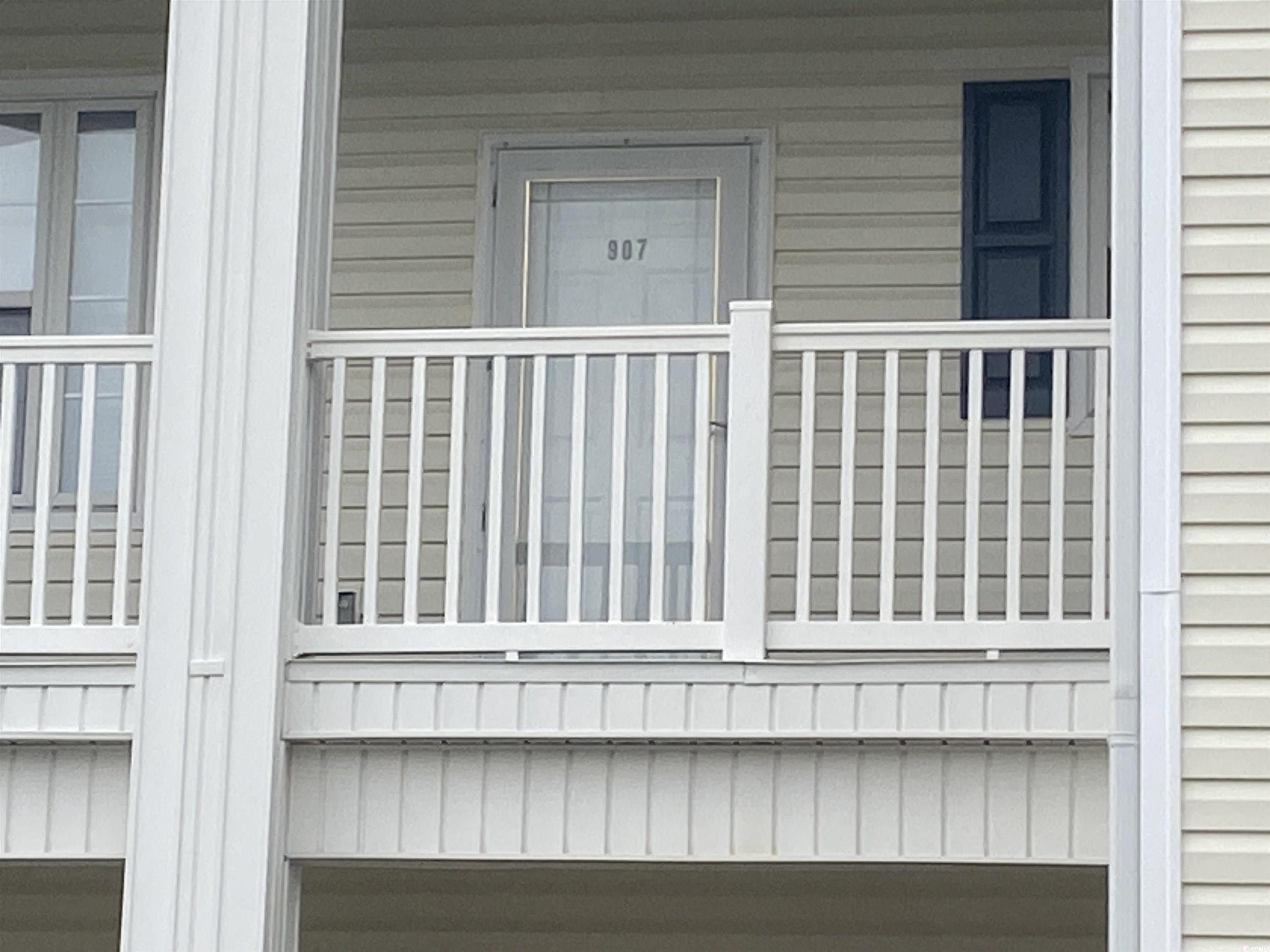 901-9 West Port Dr. Property Photo 2