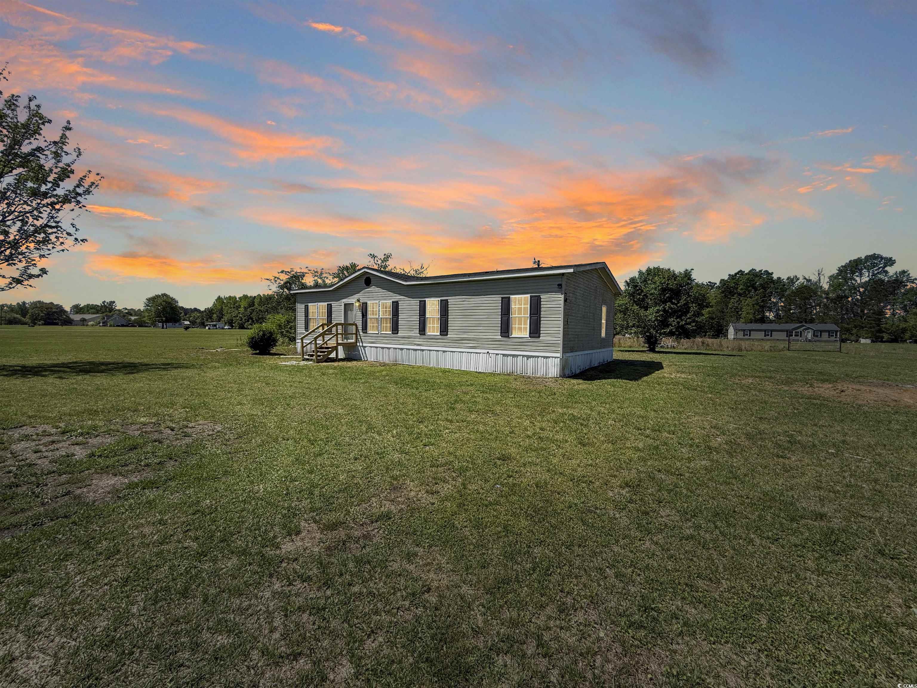 Hemingway Middle School Real Estate Listings Main Image