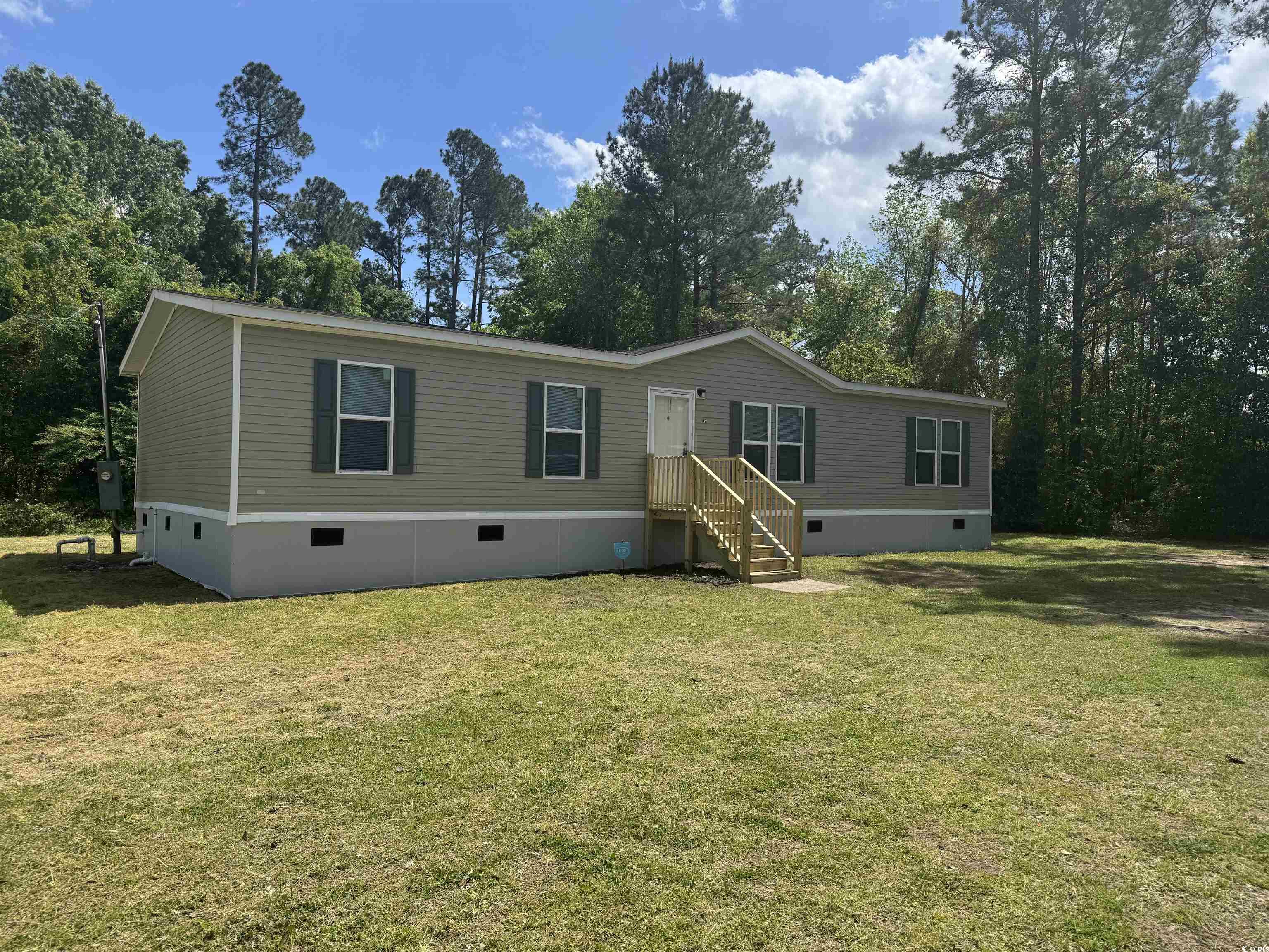 42 Hollywood Ave. Property Photo