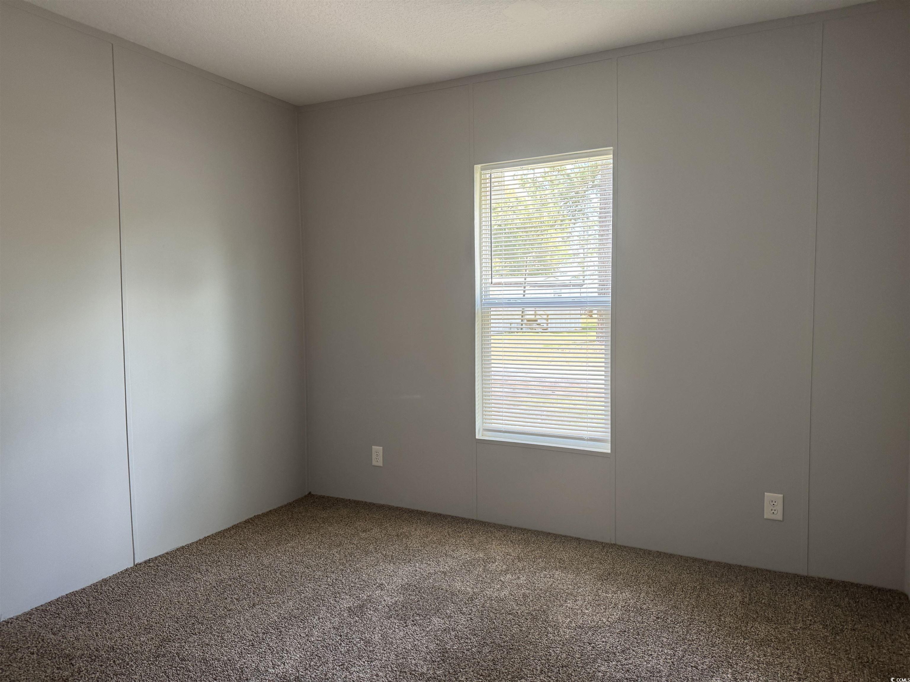 42 Hollywood Ave. Property Photo 19