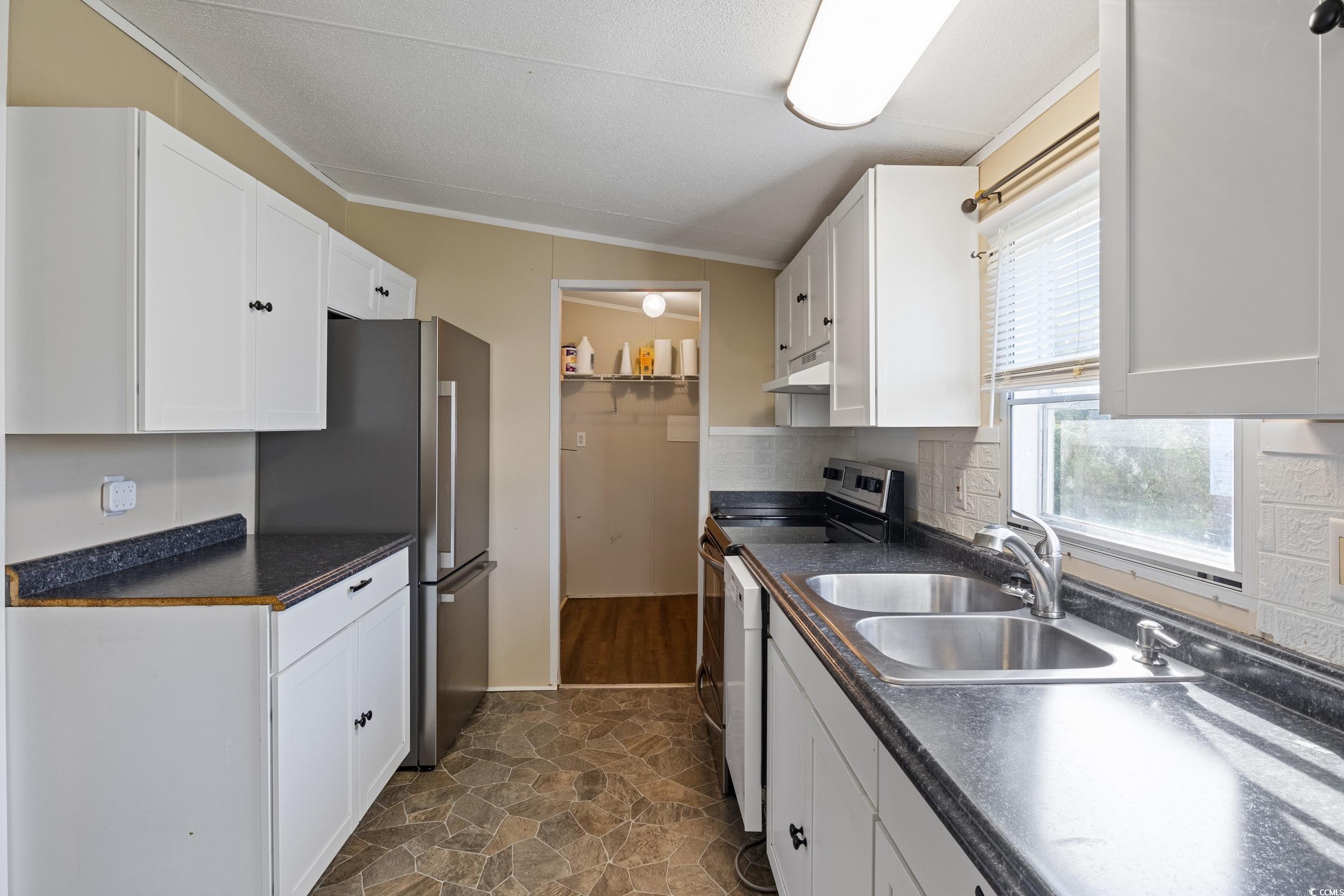 8404 Bloomwood Dr. Property Photo 21