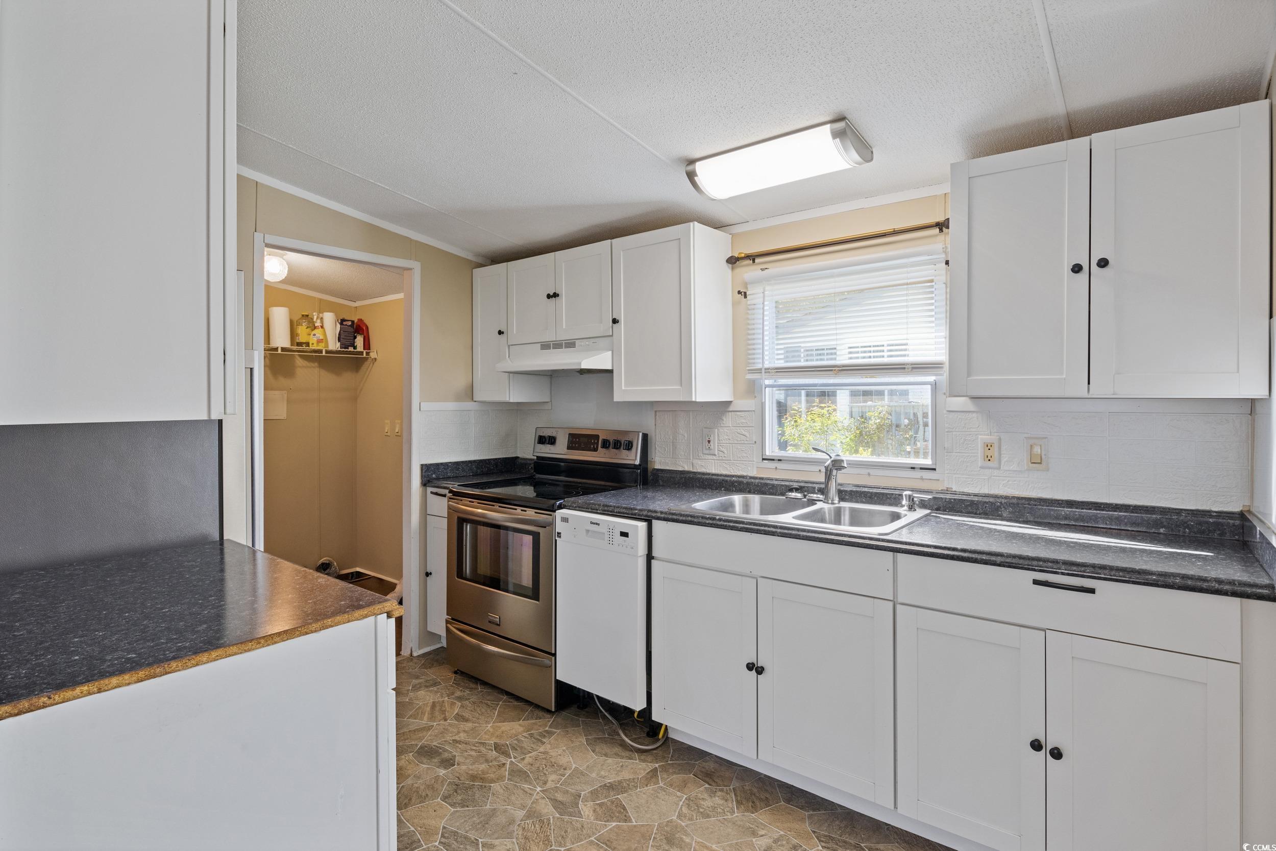 8404 Bloomwood Dr. Property Photo 22