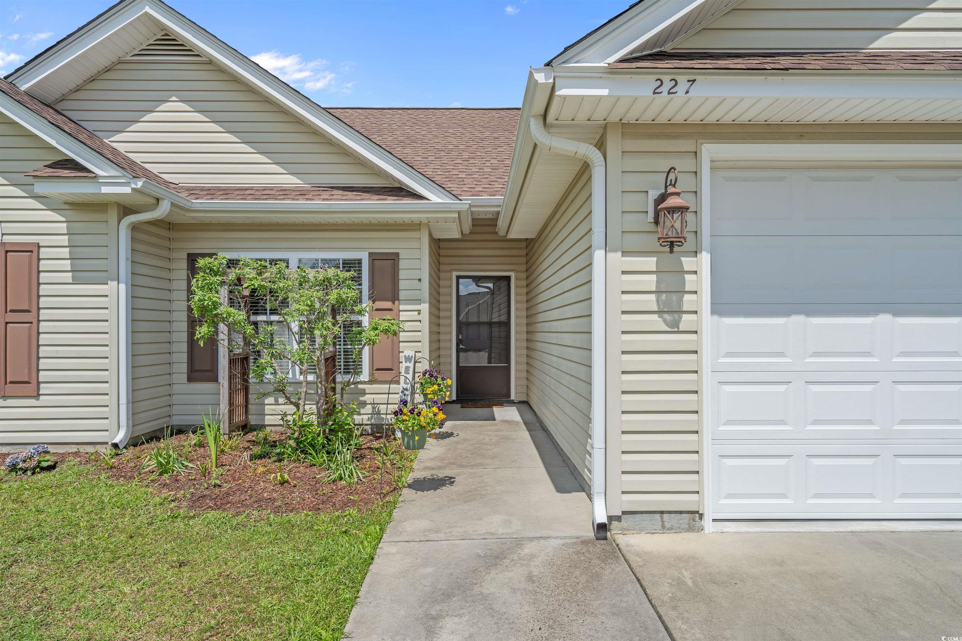 227 Hickory Springs Ct. Property Photo 3